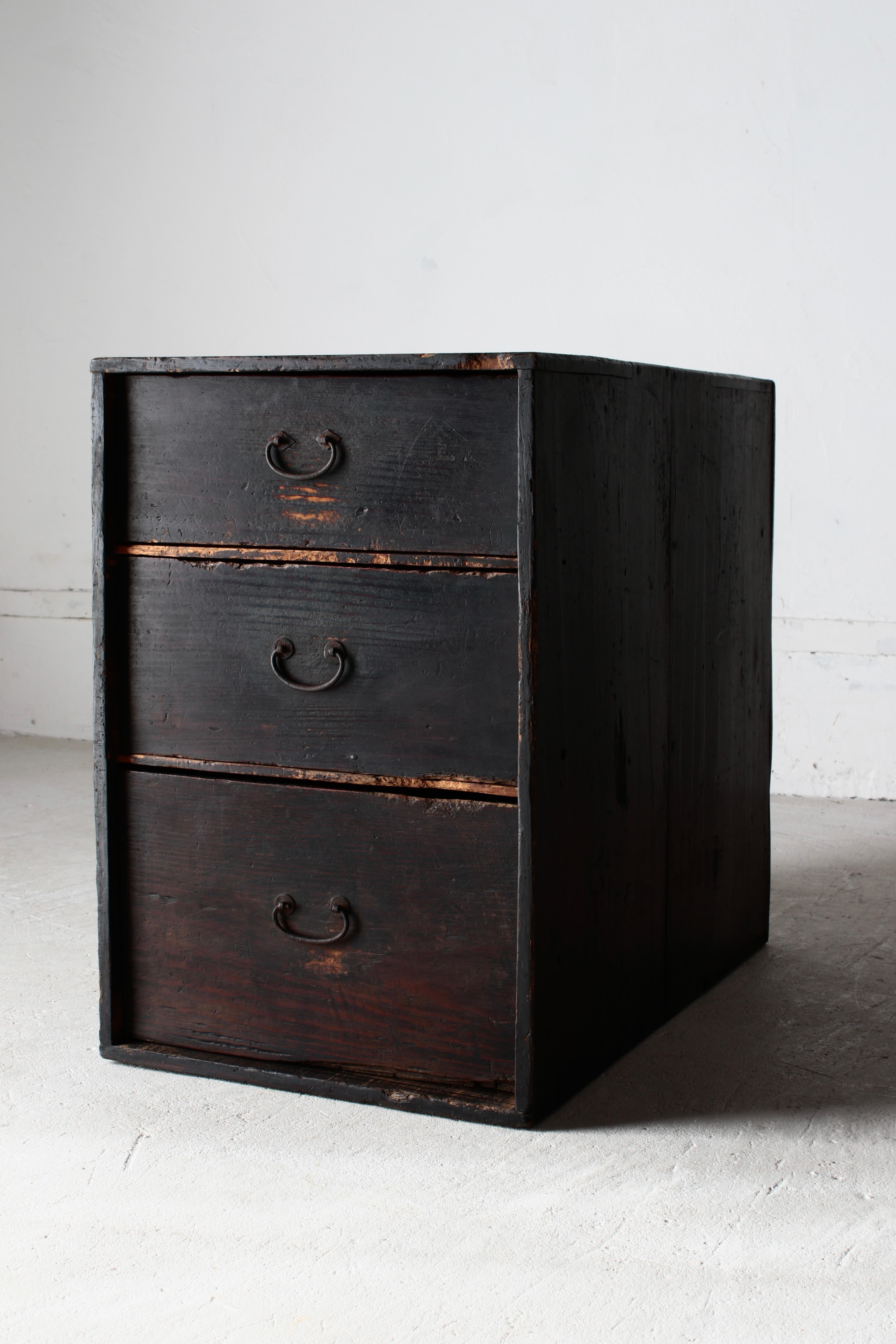 Japanese Antique Black Drawer / Cabinet Tansu / 1868-1912s / Wabi-Sabi Mingei In Good Condition In Iwate-gun Shizukuishi-cho, Iwate Prefecture