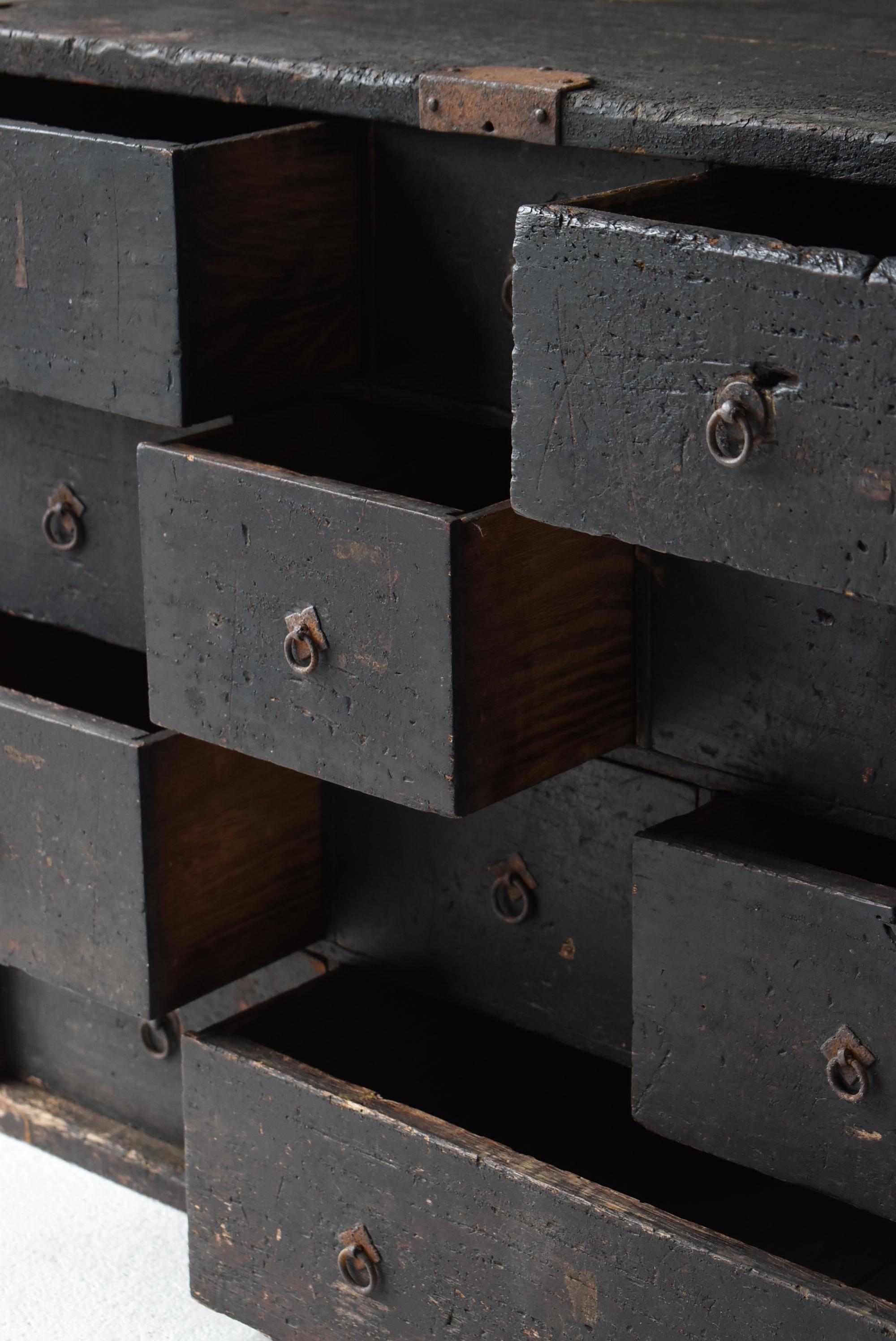 Japanese Antique Black Drawer Chest 1716s-1736s / Tansu Sideboard Wabi Sabi For Sale 1