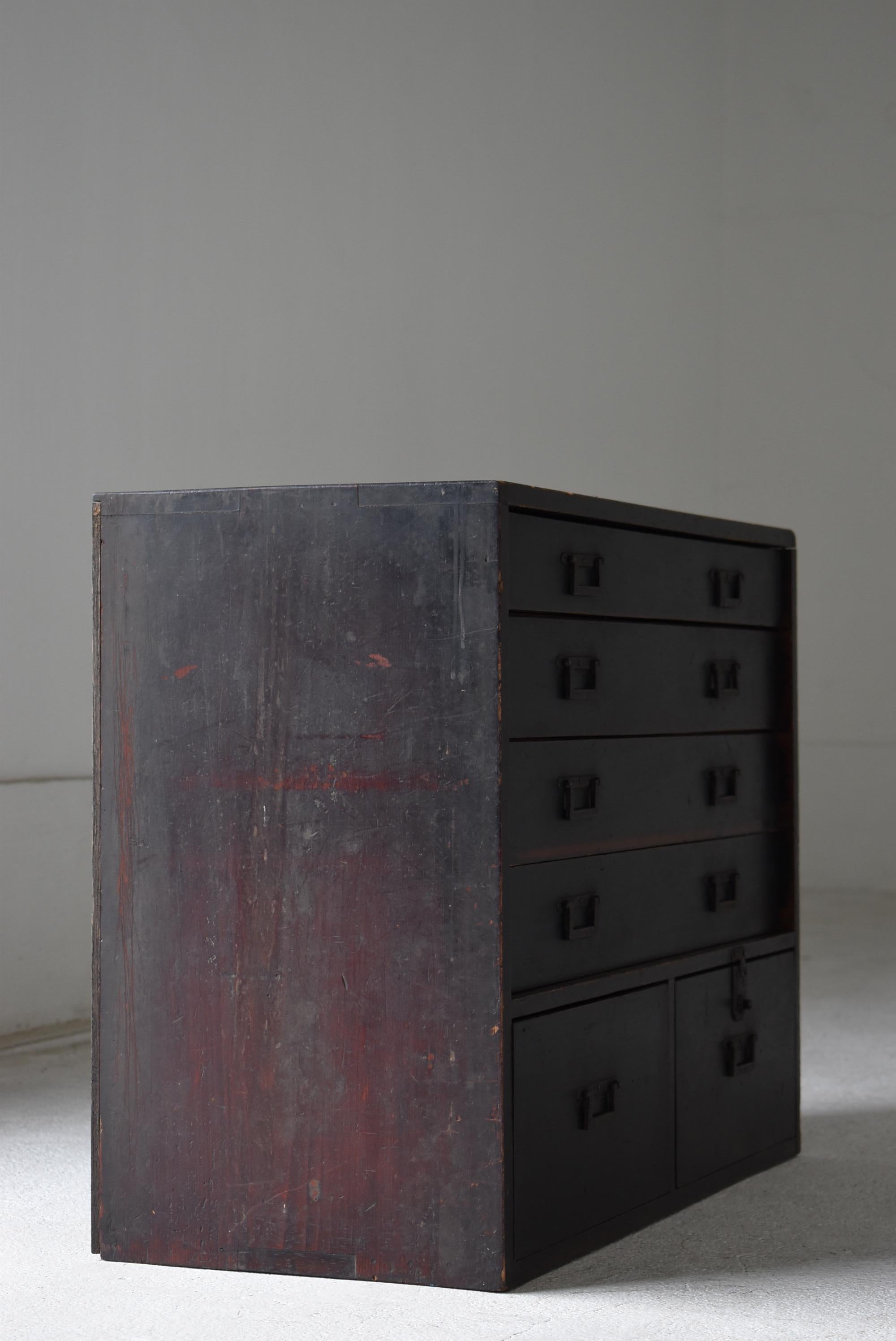 Japanese Antique Black Drawer Storage 1860s-1900s / Tansu Sideboard Wabisabi For Sale 5