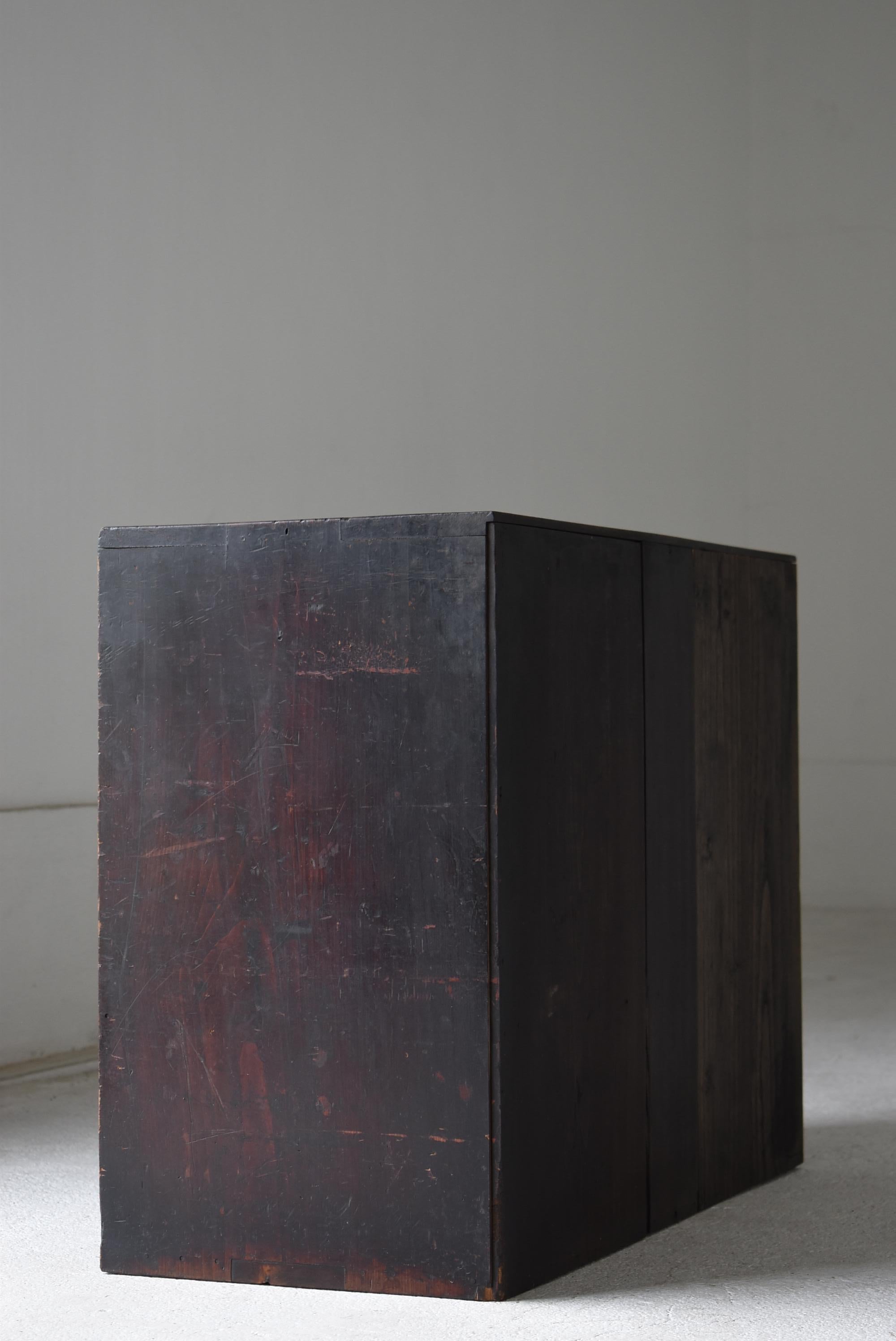 Japanese Antique Black Drawer Storage 1860s-1900s / Tansu Sideboard Wabisabi For Sale 7