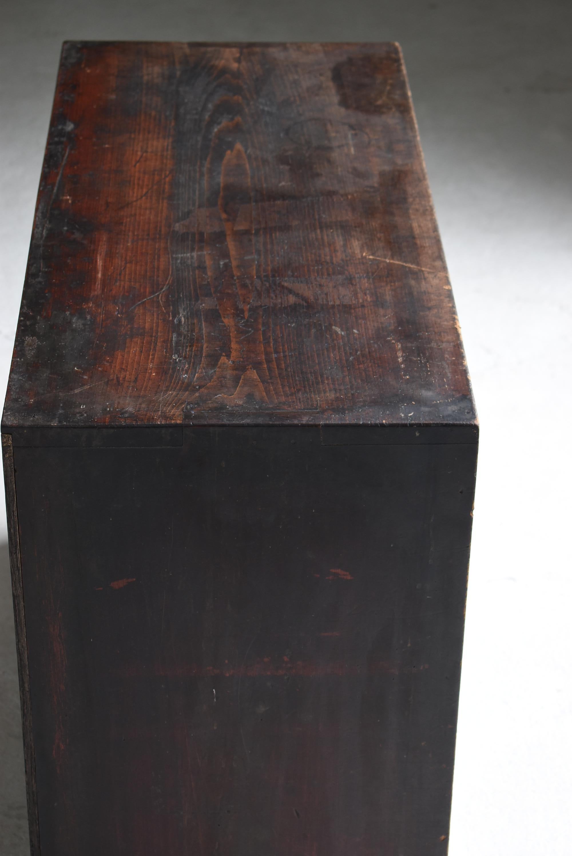 Japanese Antique Black Drawer Storage 1860s-1900s / Tansu Sideboard Wabisabi For Sale 8