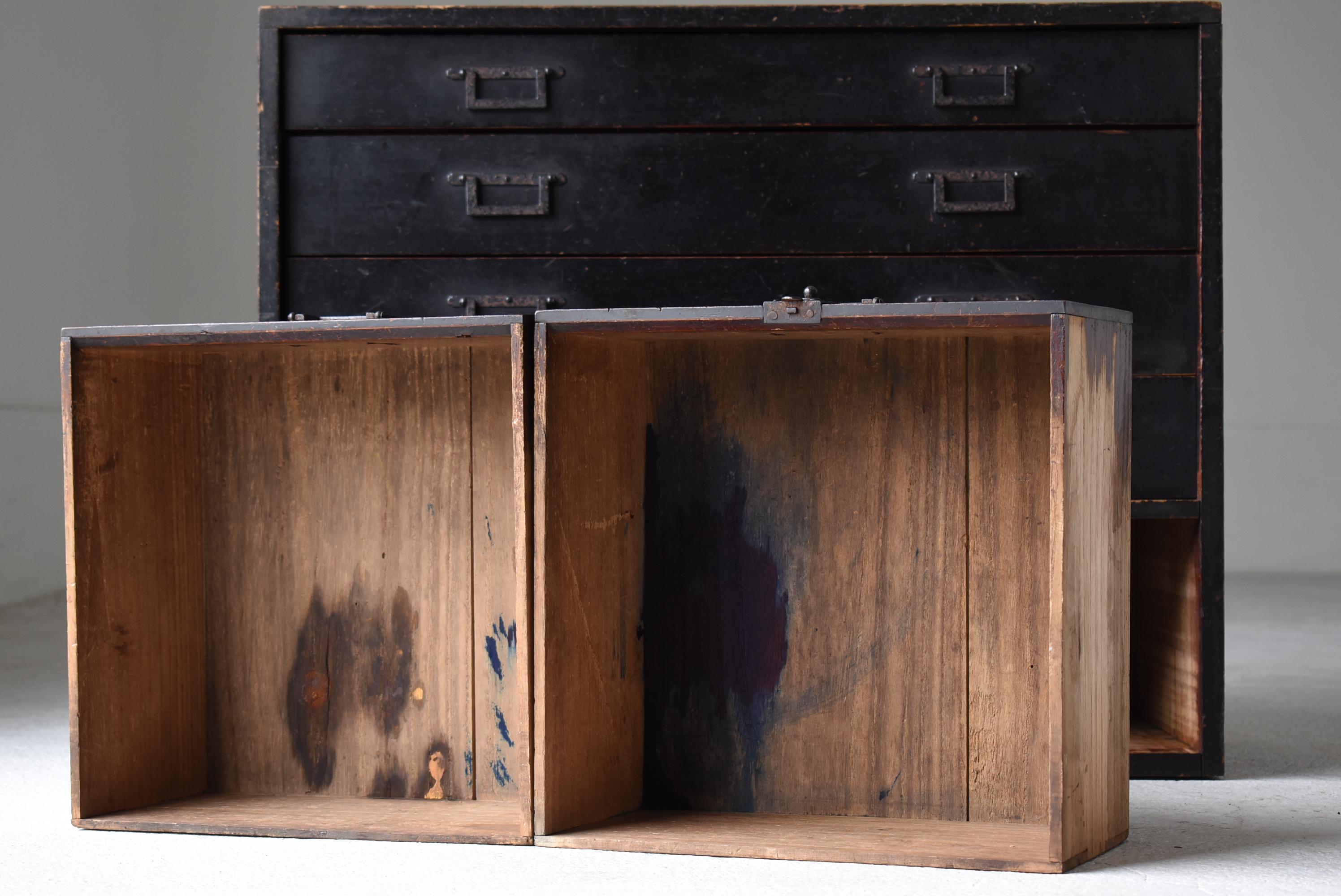 Japanese Antique Black Drawer Storage 1860s-1900s / Tansu Sideboard Wabisabi For Sale 2