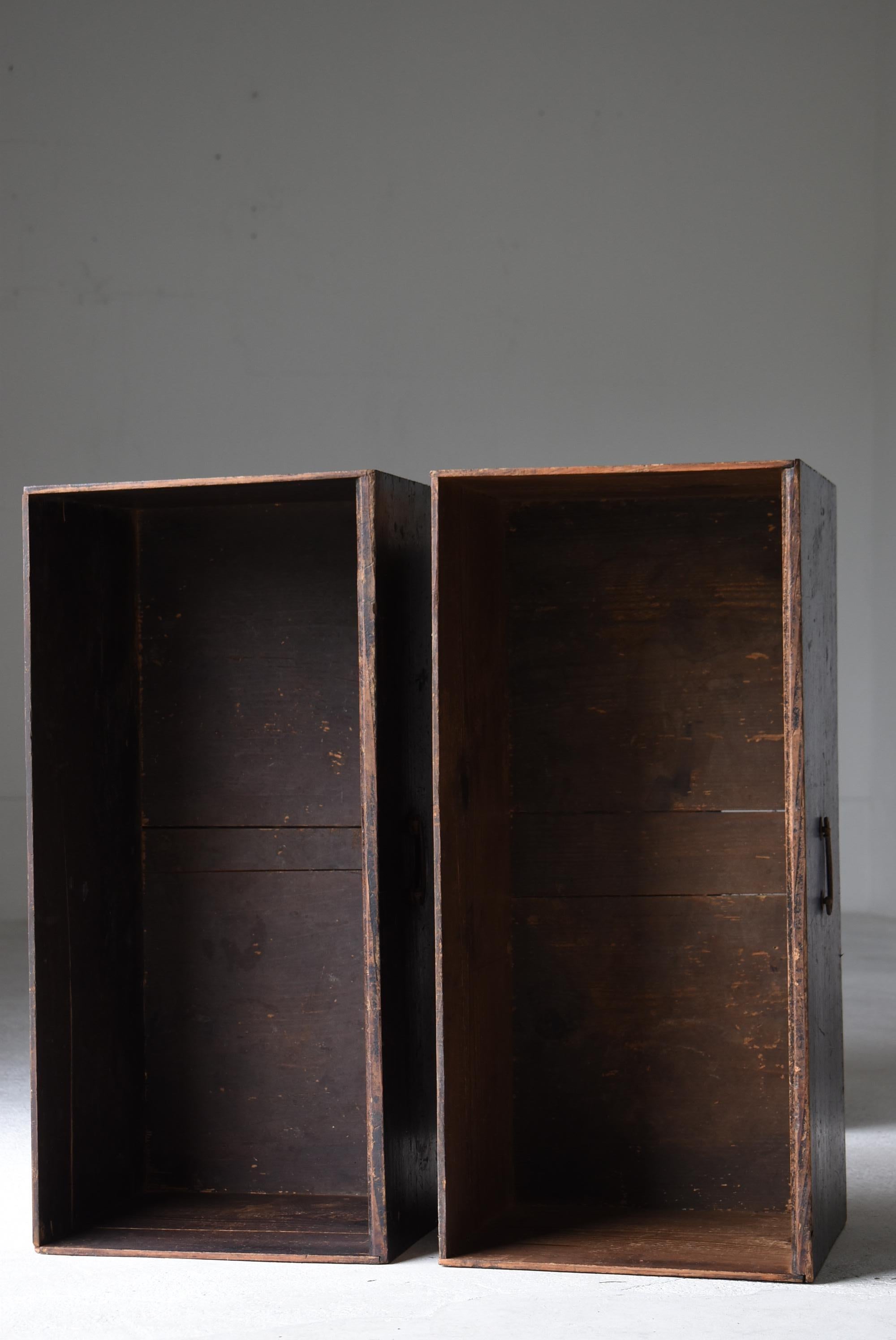 Japanese Antique Black Drawer Storage 1860s-1900s / Tansu Sideboard Wabisabi For Sale 2