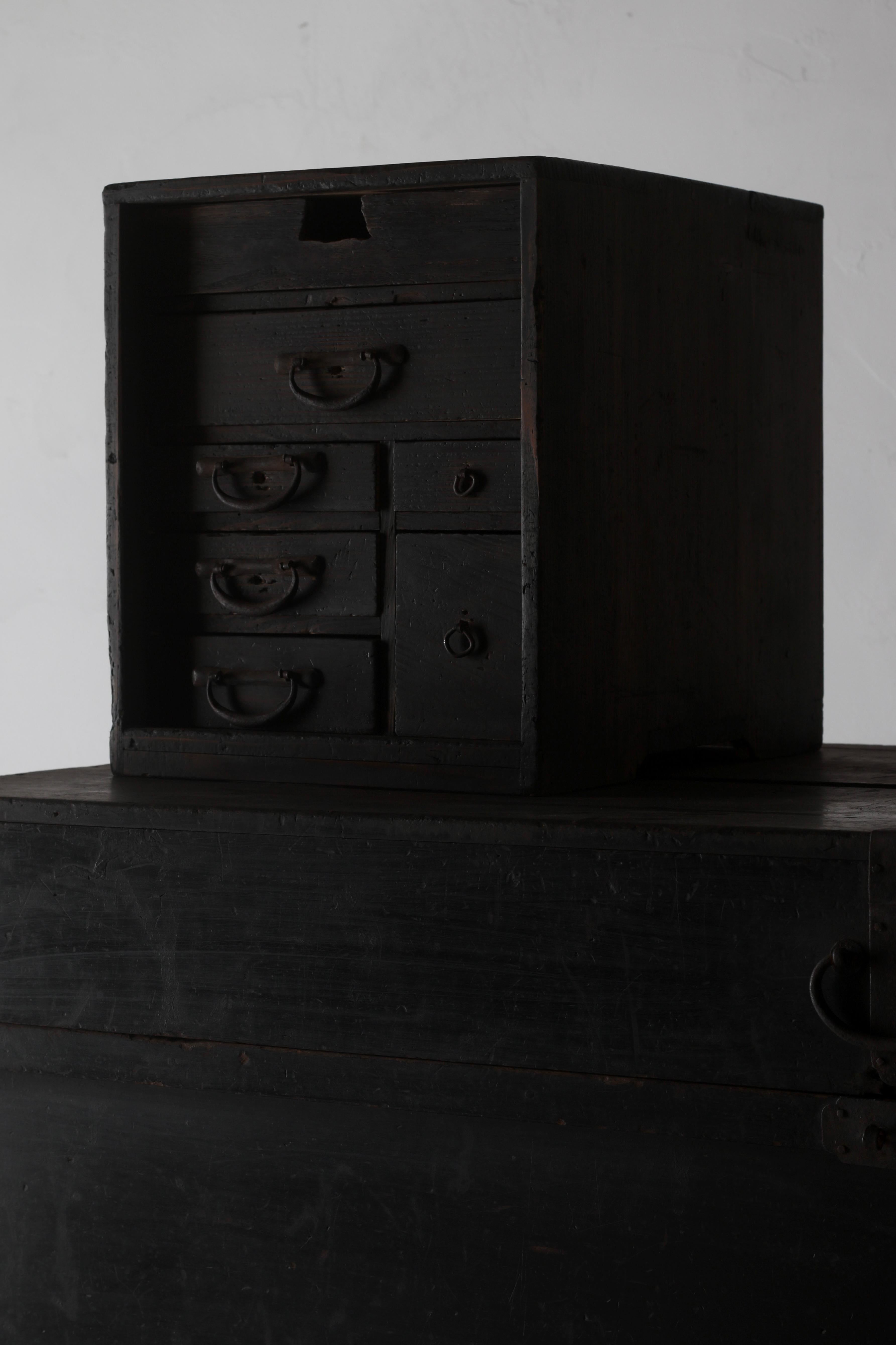 Japanische antike schwarze Schublade / Aufbewahrung / WabiSabi aus der Meiji-Periode im Zustand „Gut“ im Angebot in Iwate-gun Shizukuishi-cho, Iwate Prefecture