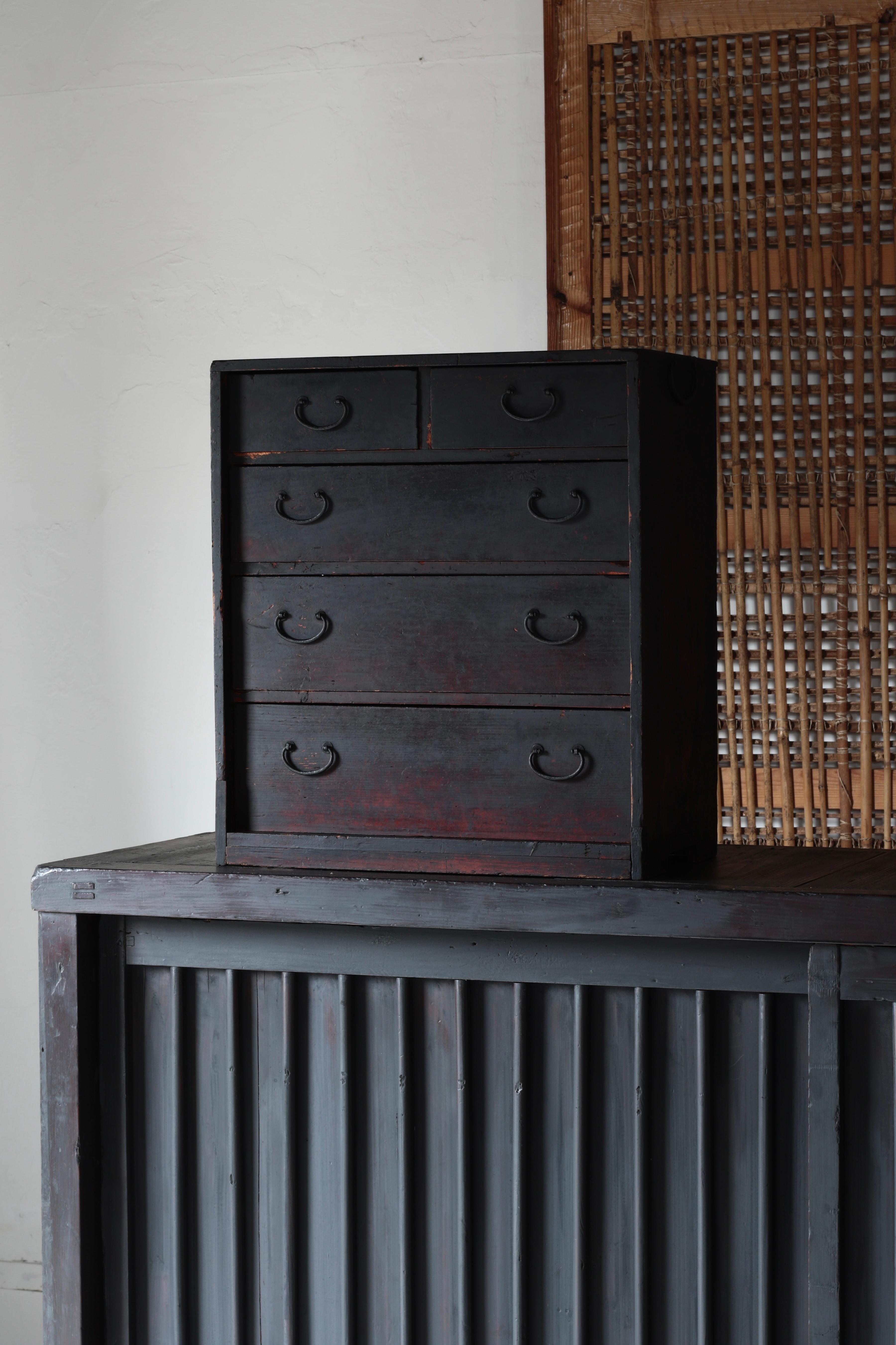 Cajón Negro Antiguo Japonés / Almacenamiento Tansu / 1868s / Wabi-Sabi Mingei en venta 5