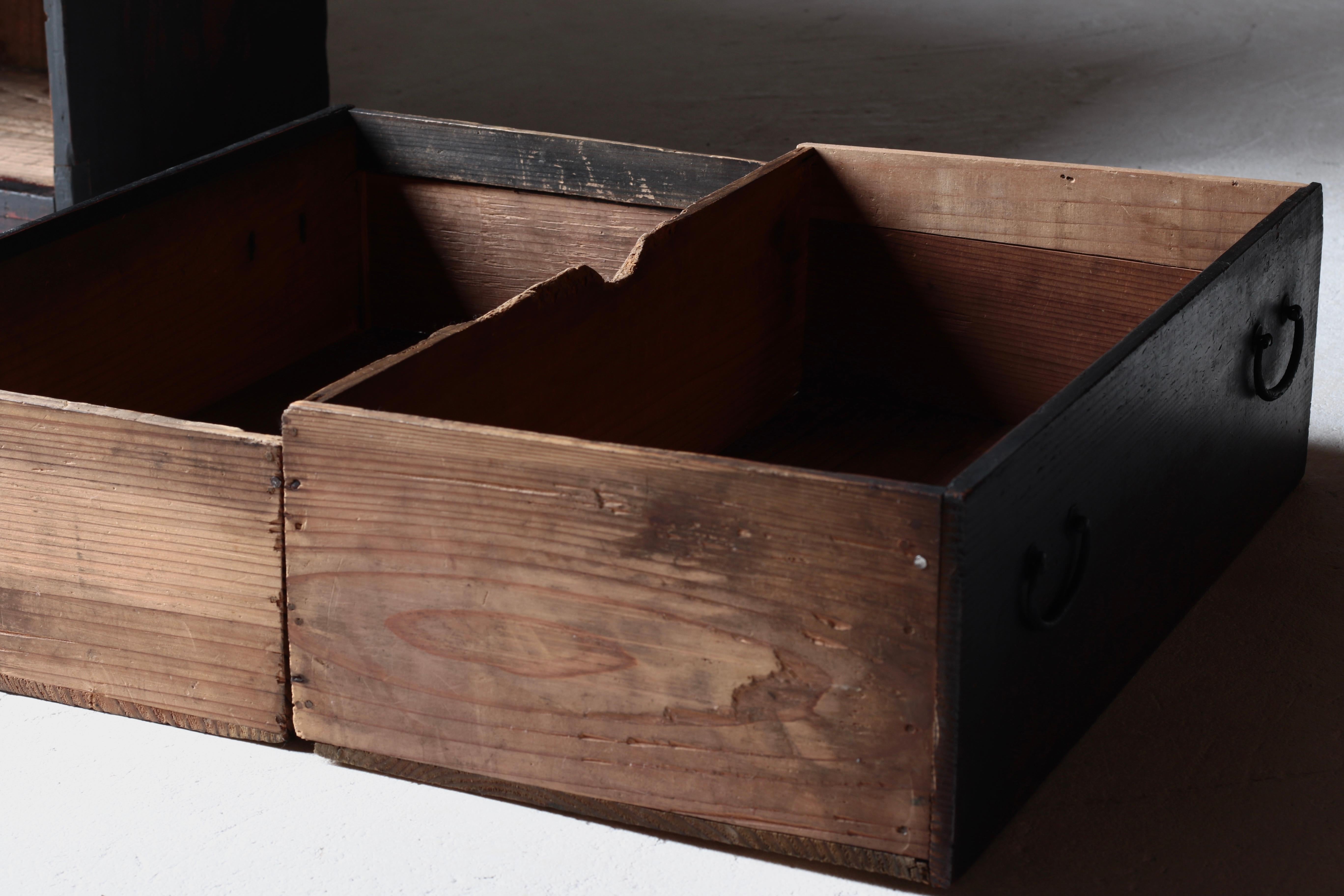 Cajón Negro Antiguo Japonés / Almacenamiento Tansu / 1868s / Wabi-Sabi Mingei en venta 11