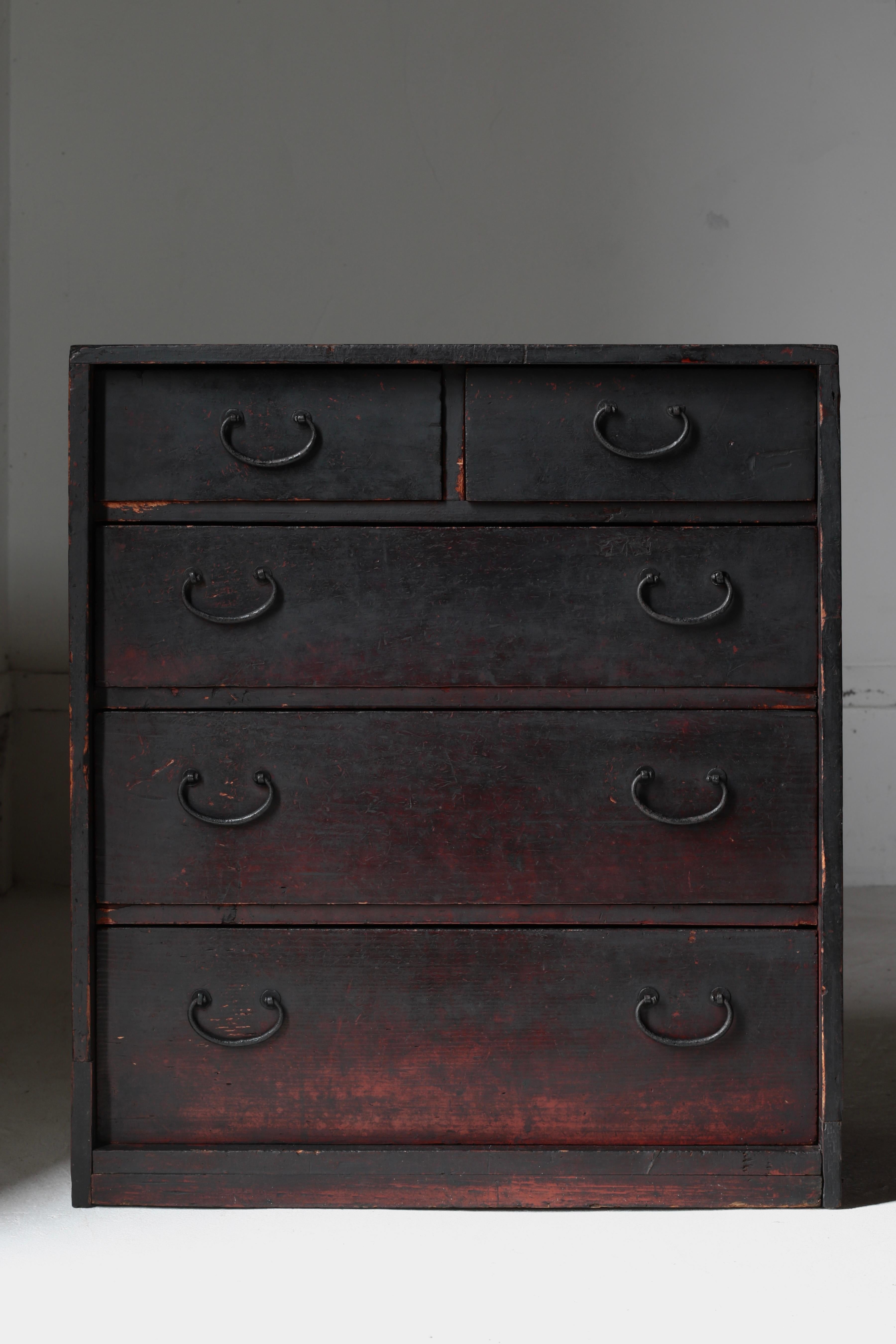 Cajón Negro Antiguo Japonés / Almacenamiento Tansu / 1868s / Wabi-Sabi Mingei Carpintería en venta