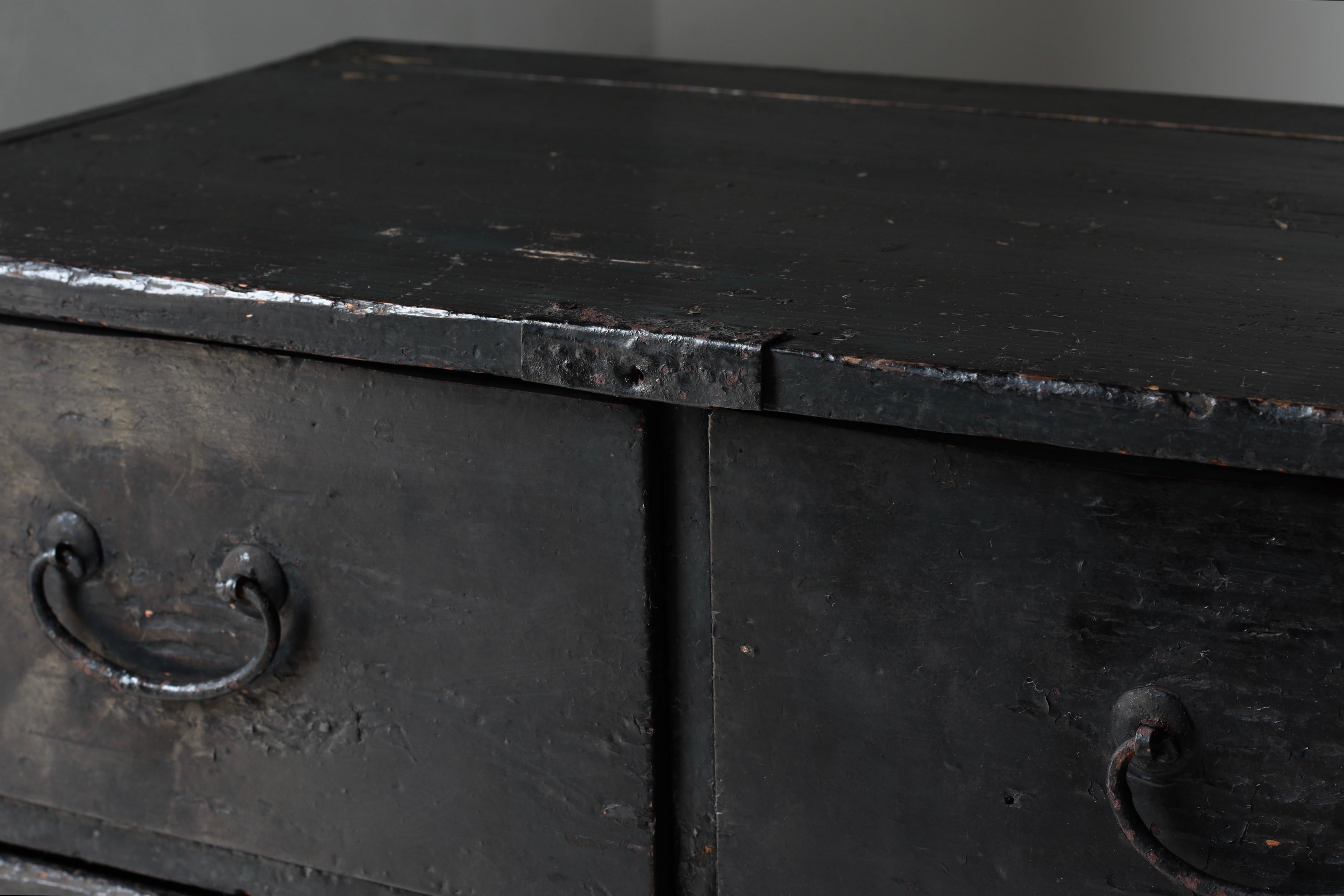 Japanese Antique Black Drawer / Storage Tansu / 1905s / Wabi-Sabi Mingei For Sale 6