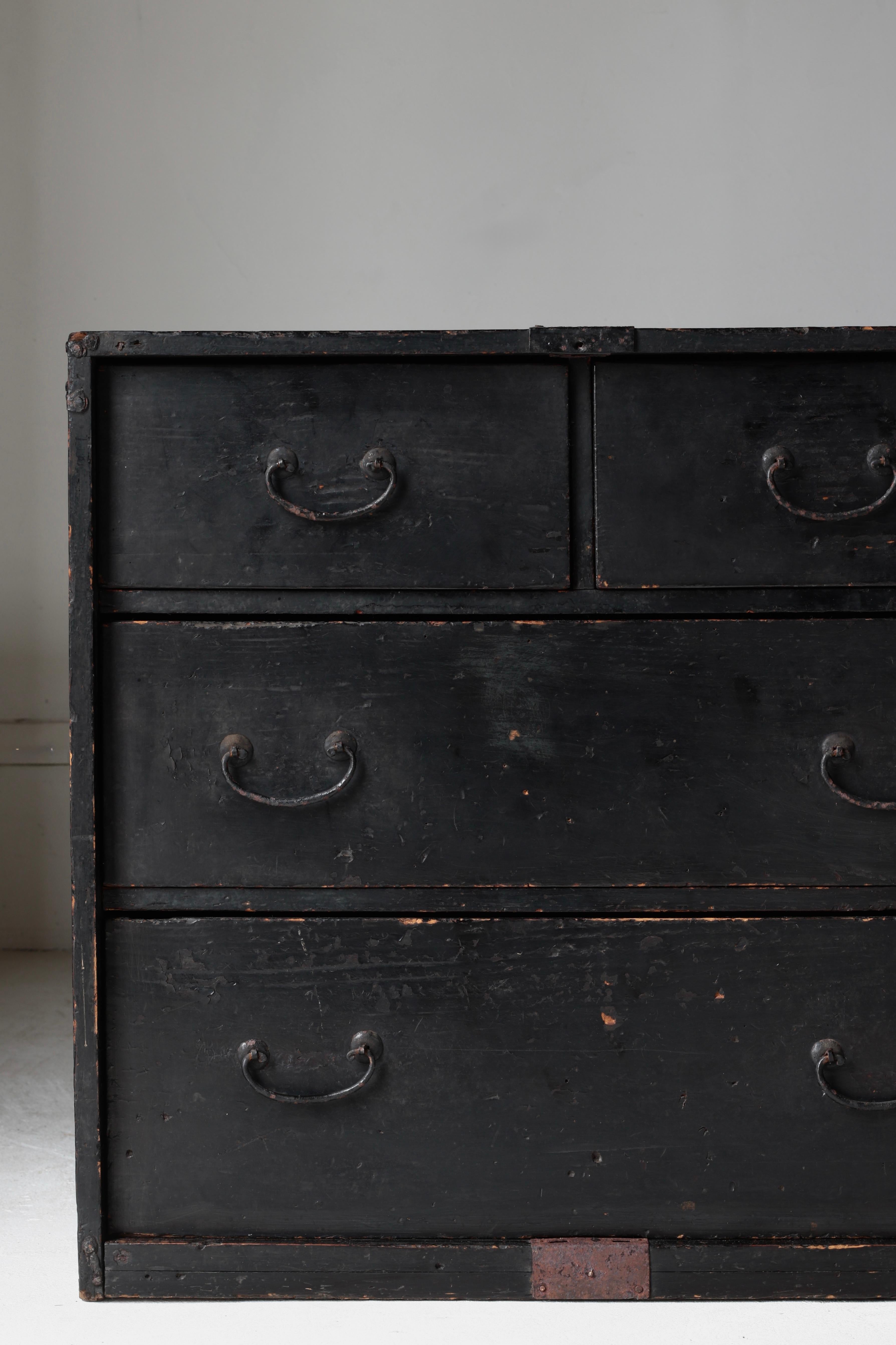 Japanese Antique Black Drawer / Storage Tansu / 1905s / Wabi-Sabi Mingei In Good Condition For Sale In Iwate-gun Shizukuishi-cho, Iwate Prefecture