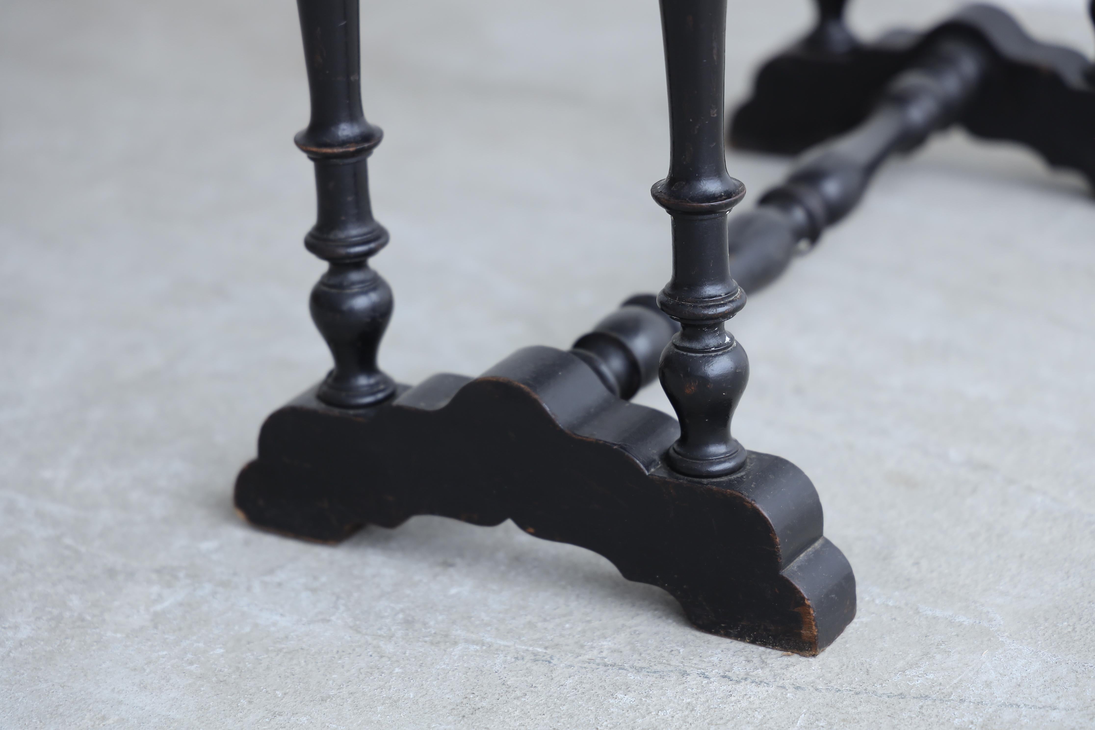 Mesa plegable japonesa antigua negra, Wabi-sabi, Japandi Madera en venta