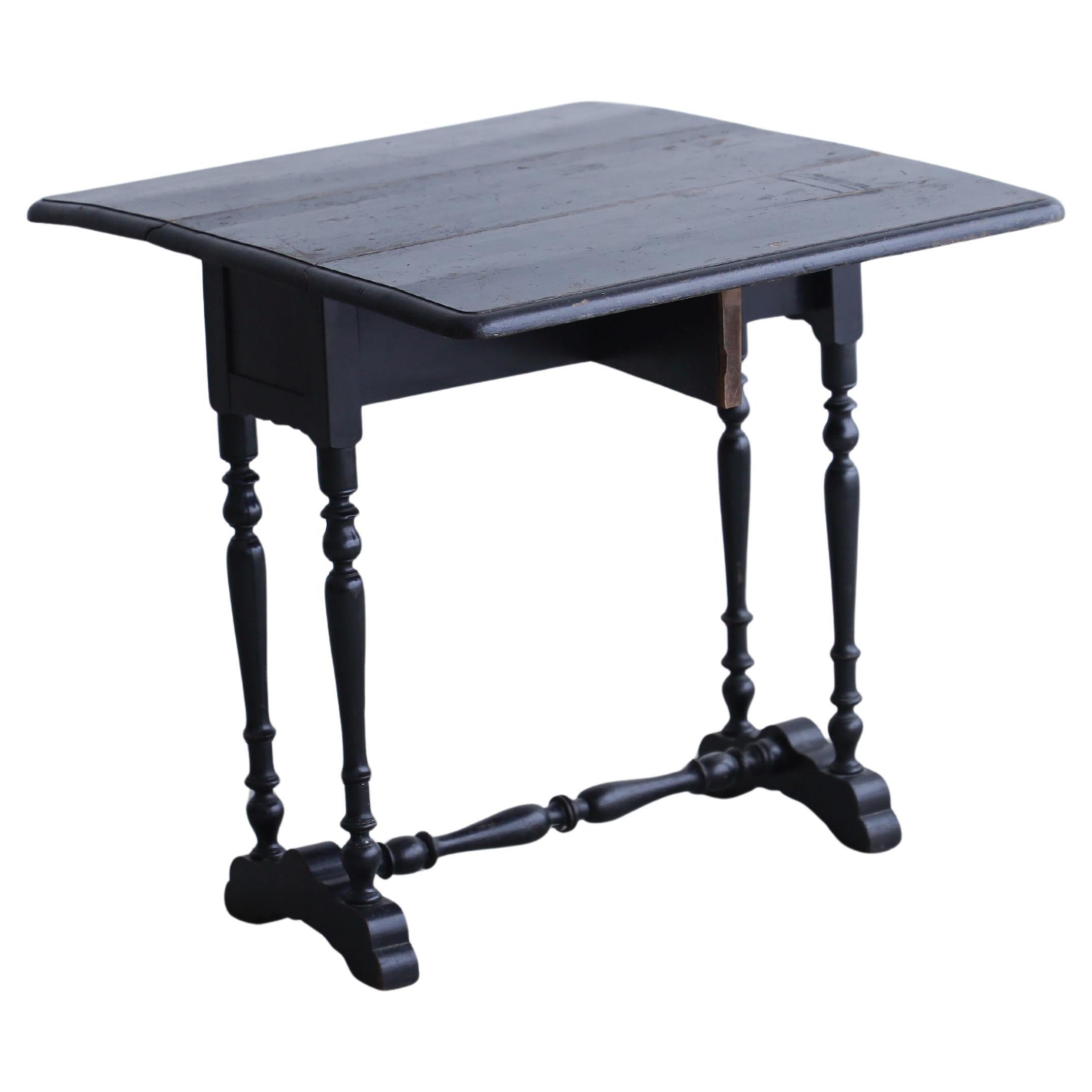 Table pliante japonaise antique noire, Wabi-sabi, Japandi