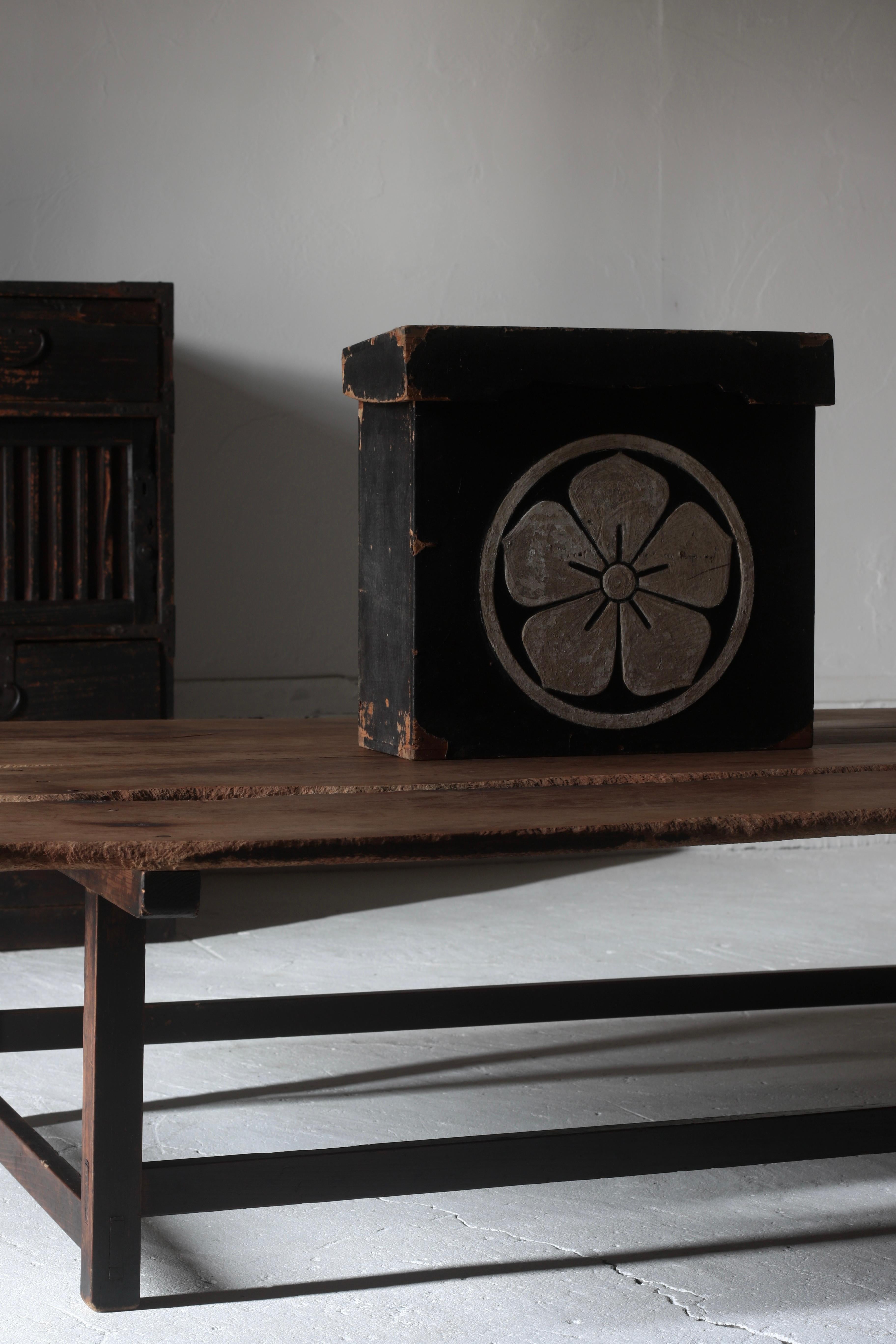 Woodwork Japanese Antique Black Lantern Box /1896s Objet d'art WabiSabi For Sale