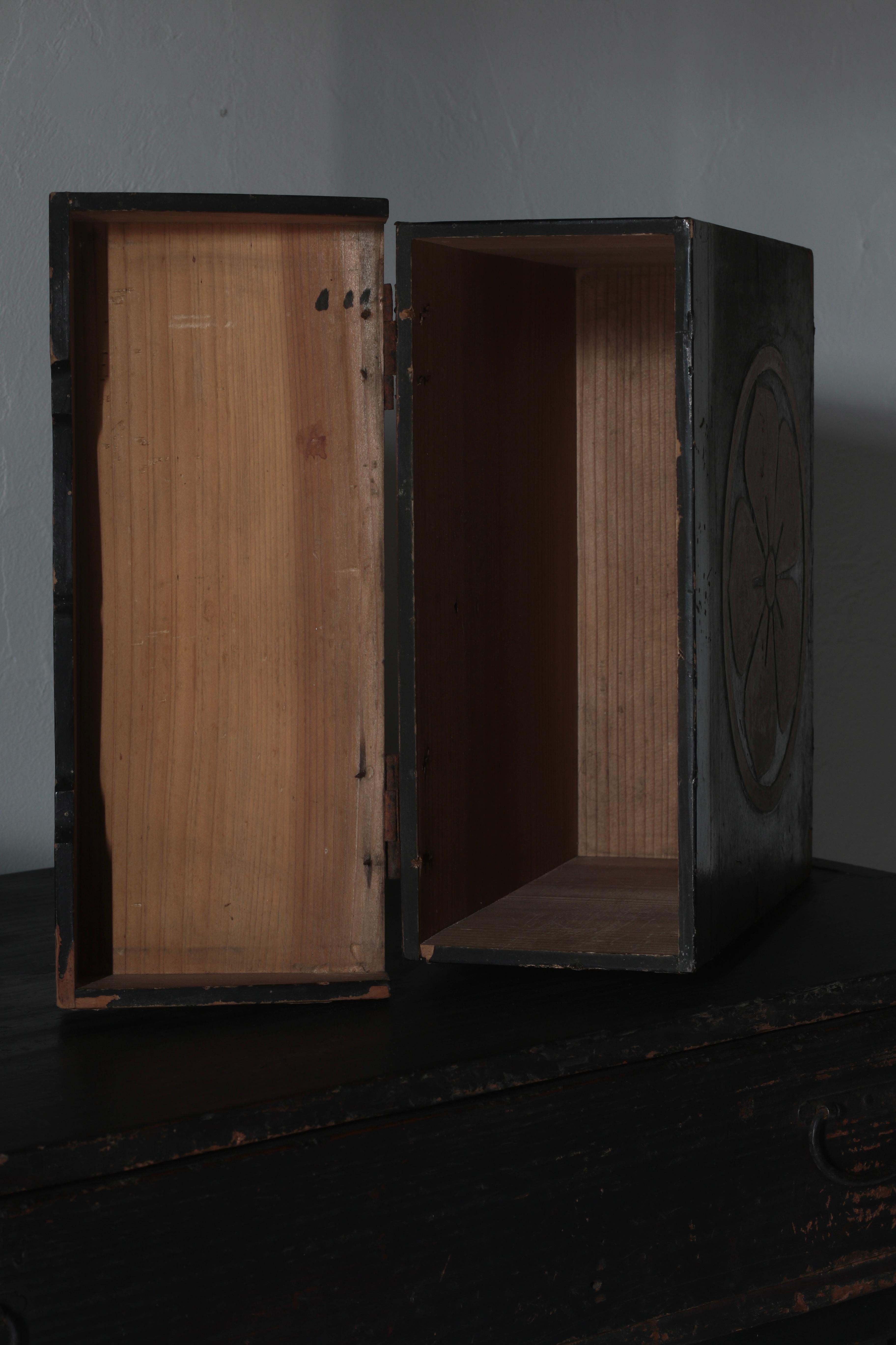 Wood Japanese Antique Black Lantern Box /1896s Objet d'art WabiSabi For Sale