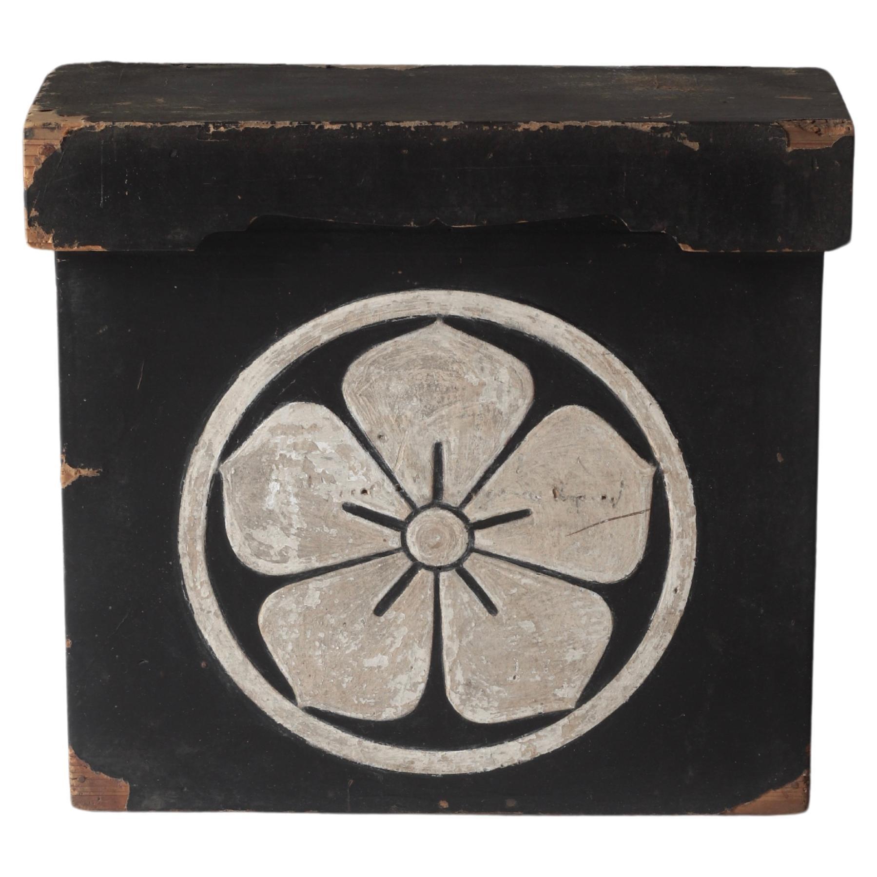 Japanese Antique Black Lantern Box /1896s Objet d'art WabiSabi