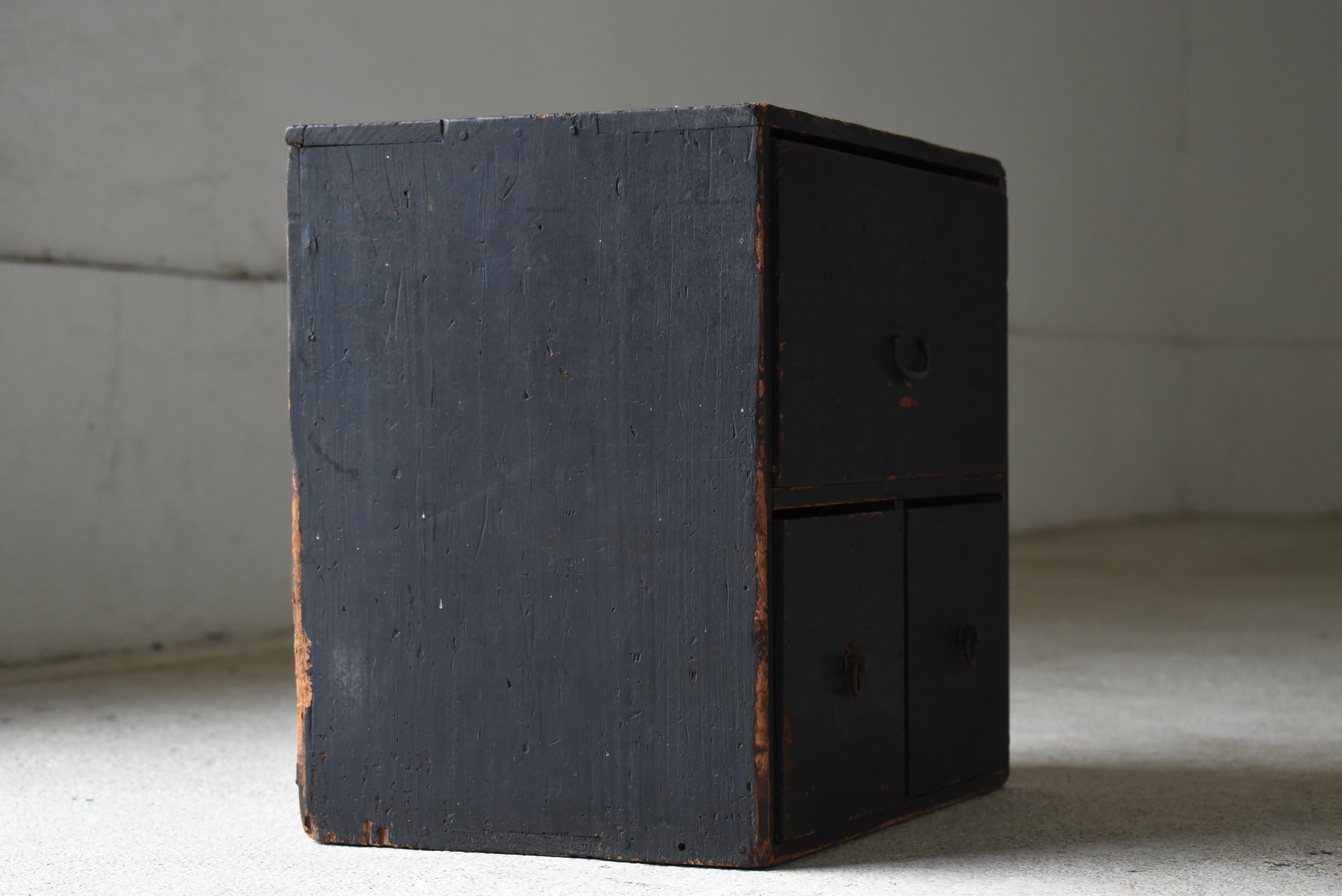 Japanische Antike Schwarze Kleine Schublade 1860er-1900er Jahre / Tansu Lagerung Wabisabi im Angebot 6