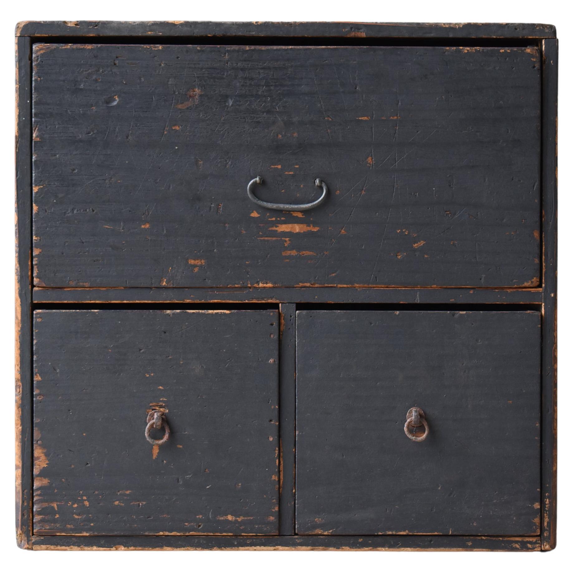 Japanische Antike Schwarze Kleine Schublade 1860er-1900er Jahre / Tansu Lagerung Wabisabi im Angebot