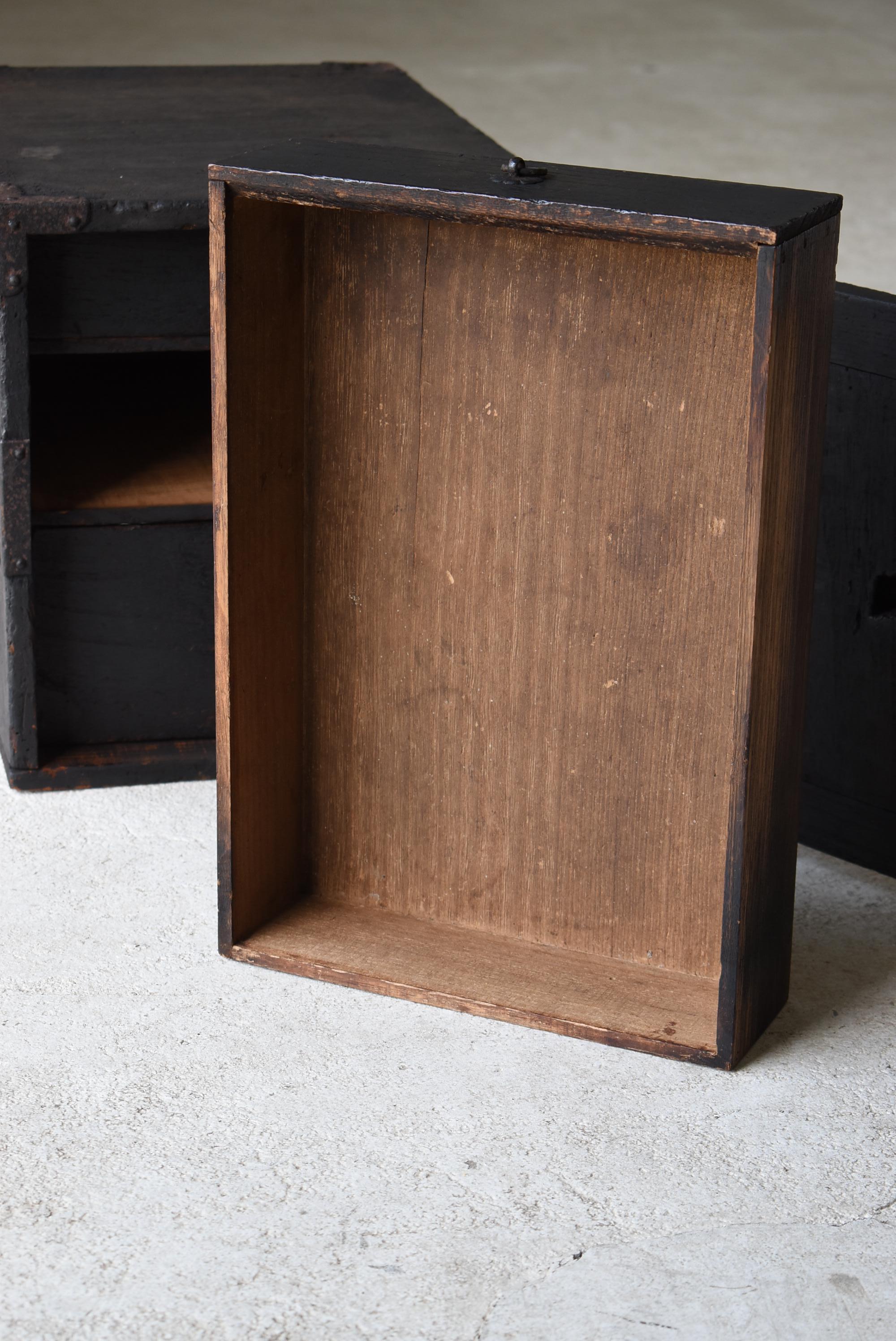 Japanische antike schwarze Aufbewahrungsbox 1800er-1860er Jahre / Schublade Tansu Wabisabi im Angebot 5