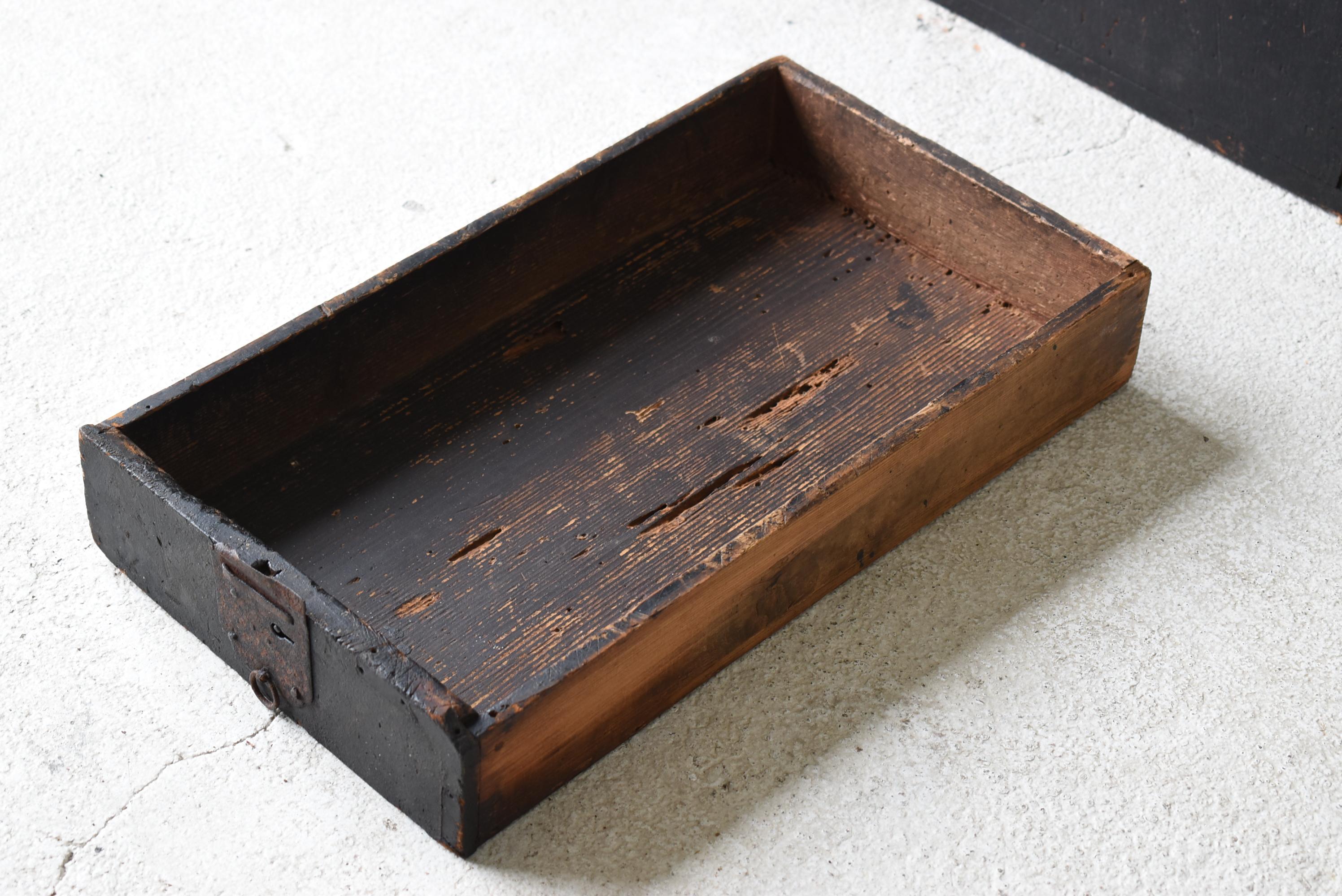 Japanese Antique Black Storage Box 1800s-1860s / Tansu Sofa Table Wabi Sabi For Sale 4