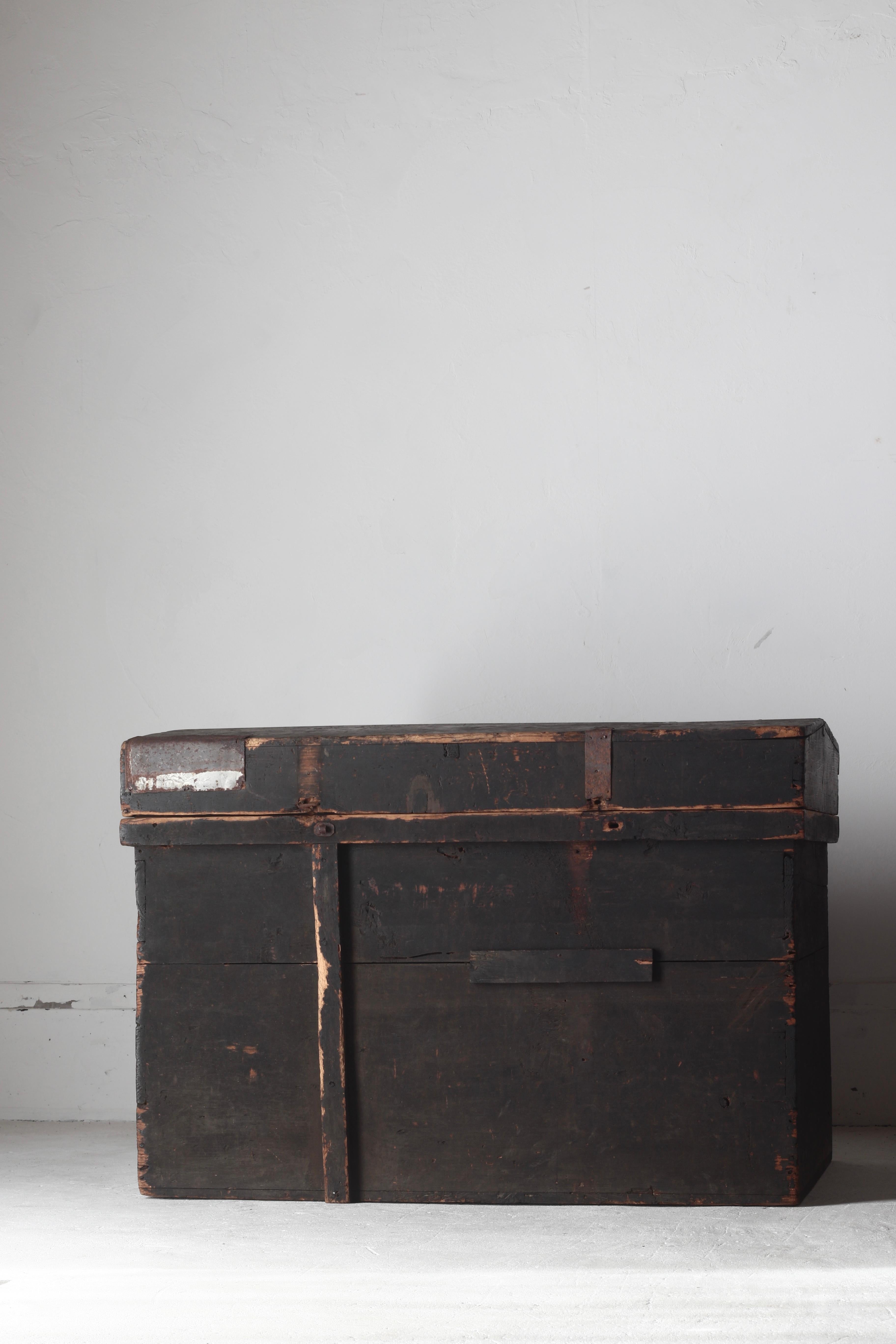 Scatola nera antica giapponese / Coperte / 1800-1868s Wabi-sabi in vendita 6