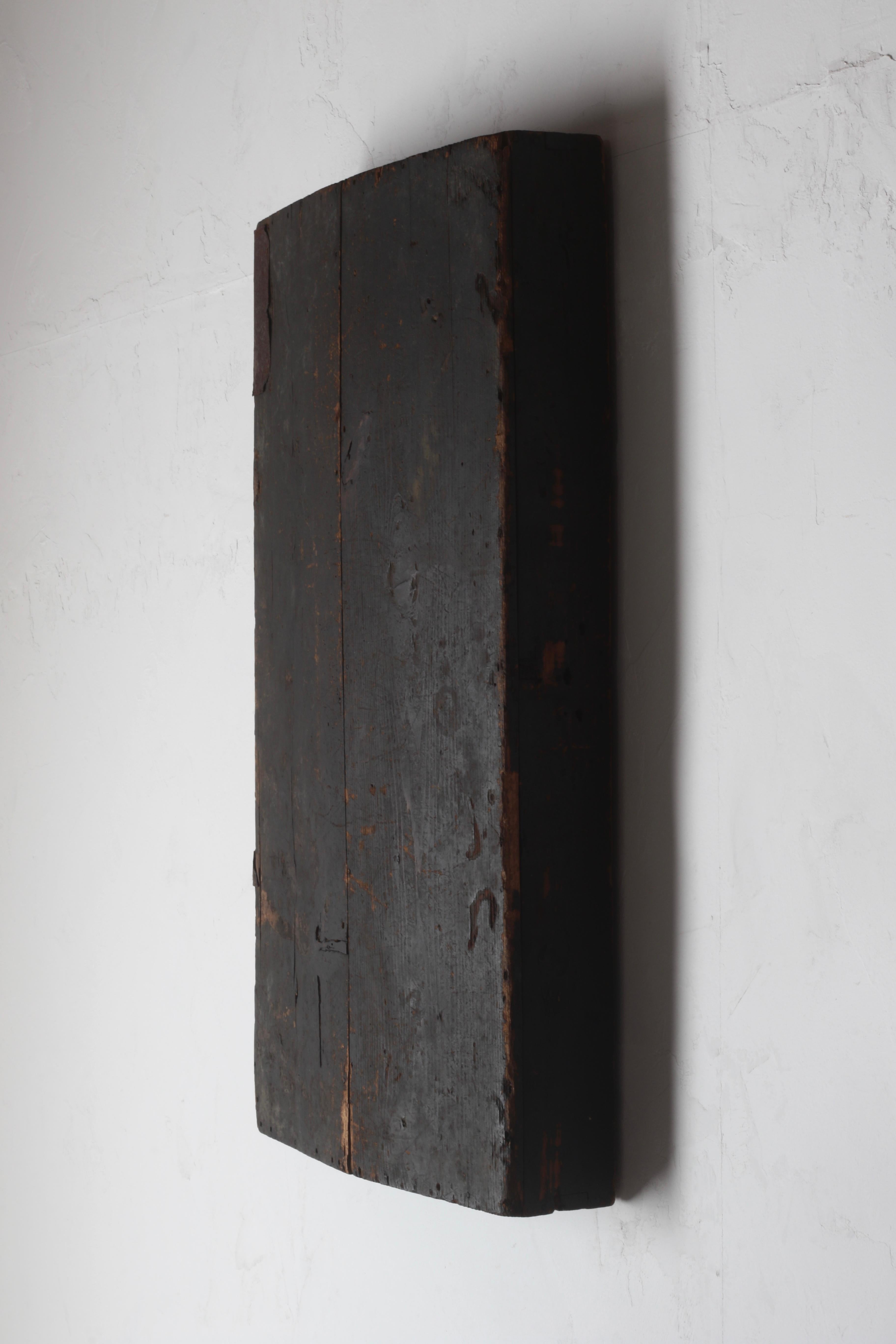 Legno Scatola nera antica giapponese / Coperte / 1800-1868s Wabi-sabi in vendita