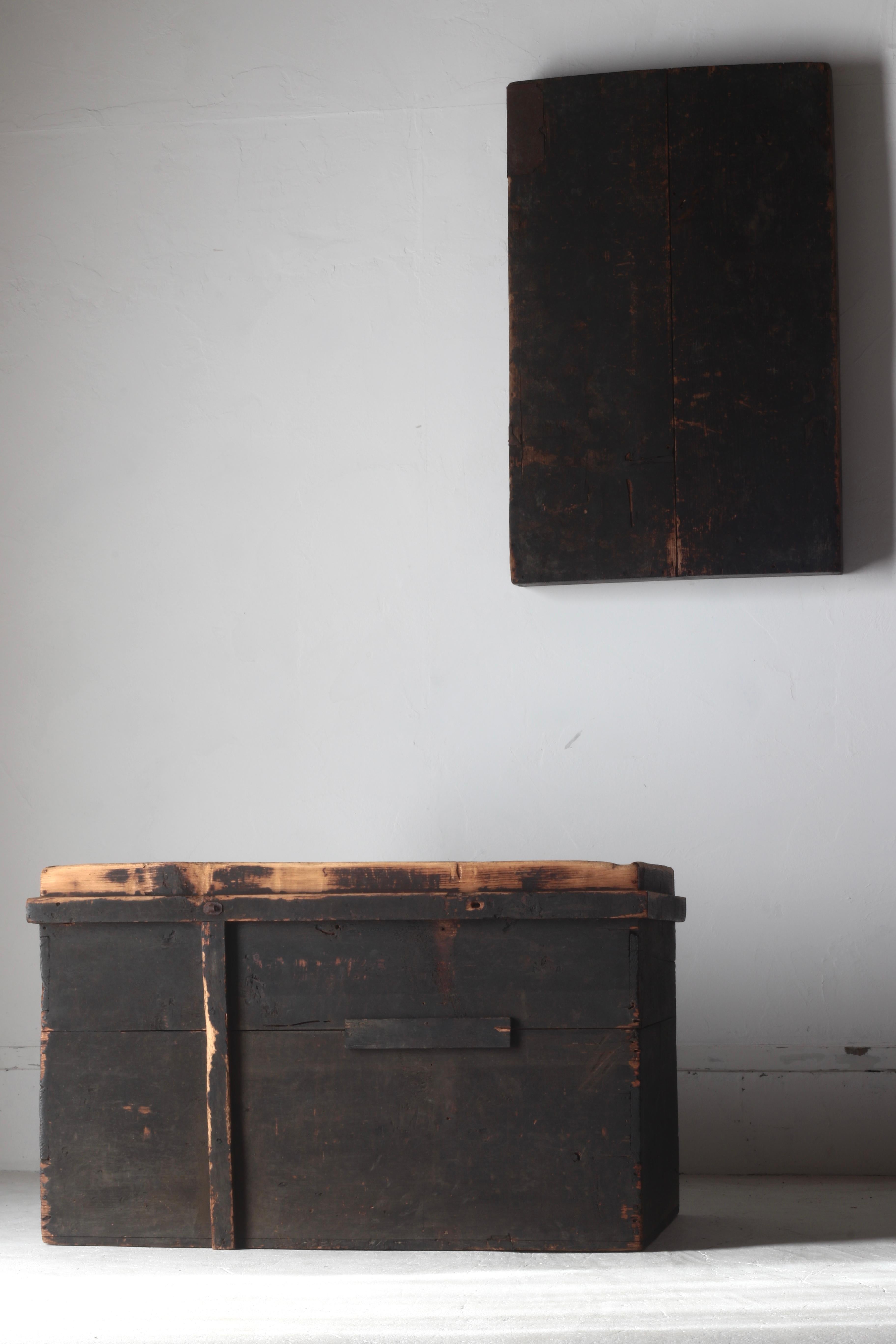 Scatola nera antica giapponese / Coperte / 1800-1868s Wabi-sabi in vendita 1
