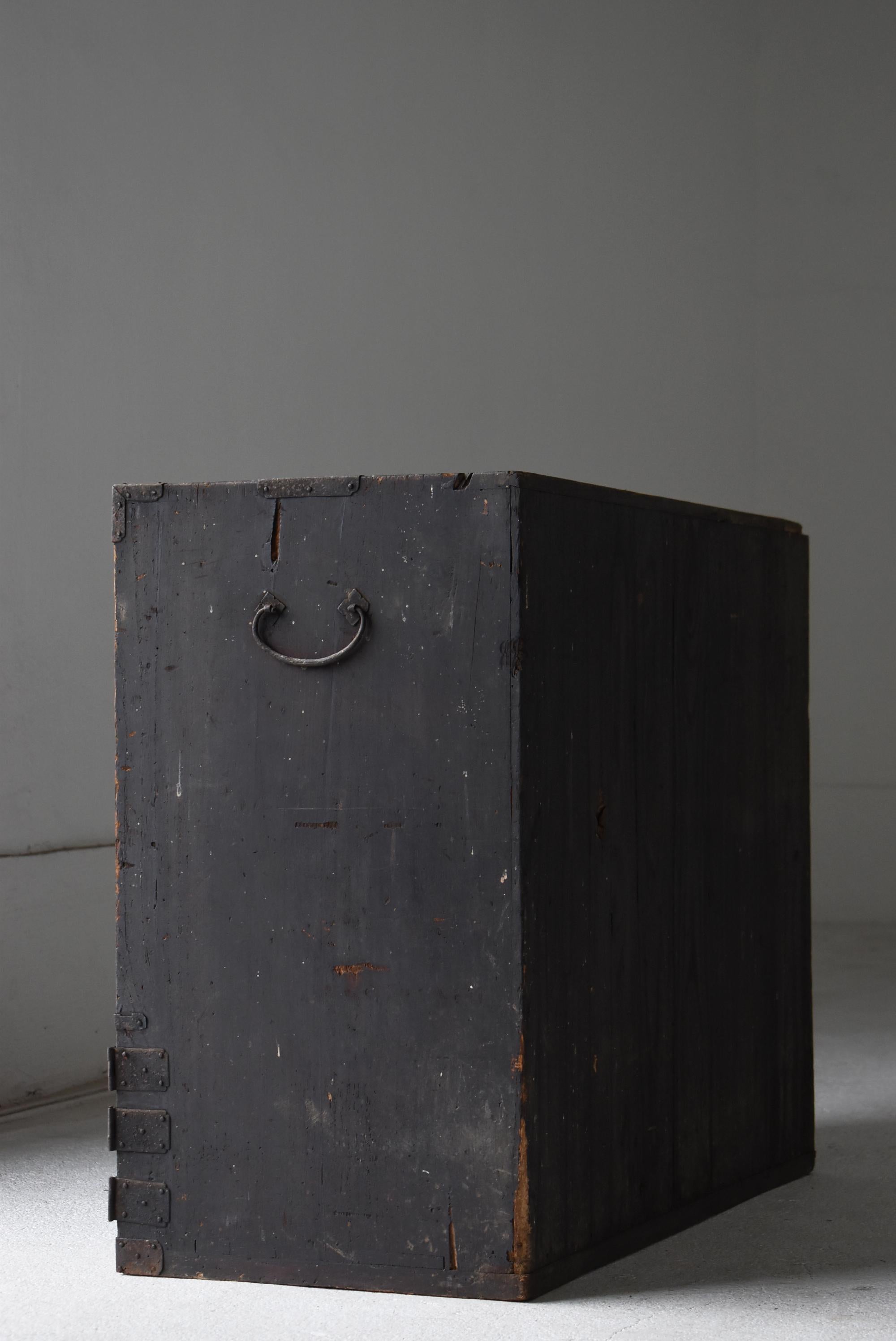Ancien Tansu Noir Japonais 1860s-1900s / Buffet Tiroir de Rangement Wabisabi en vente 6