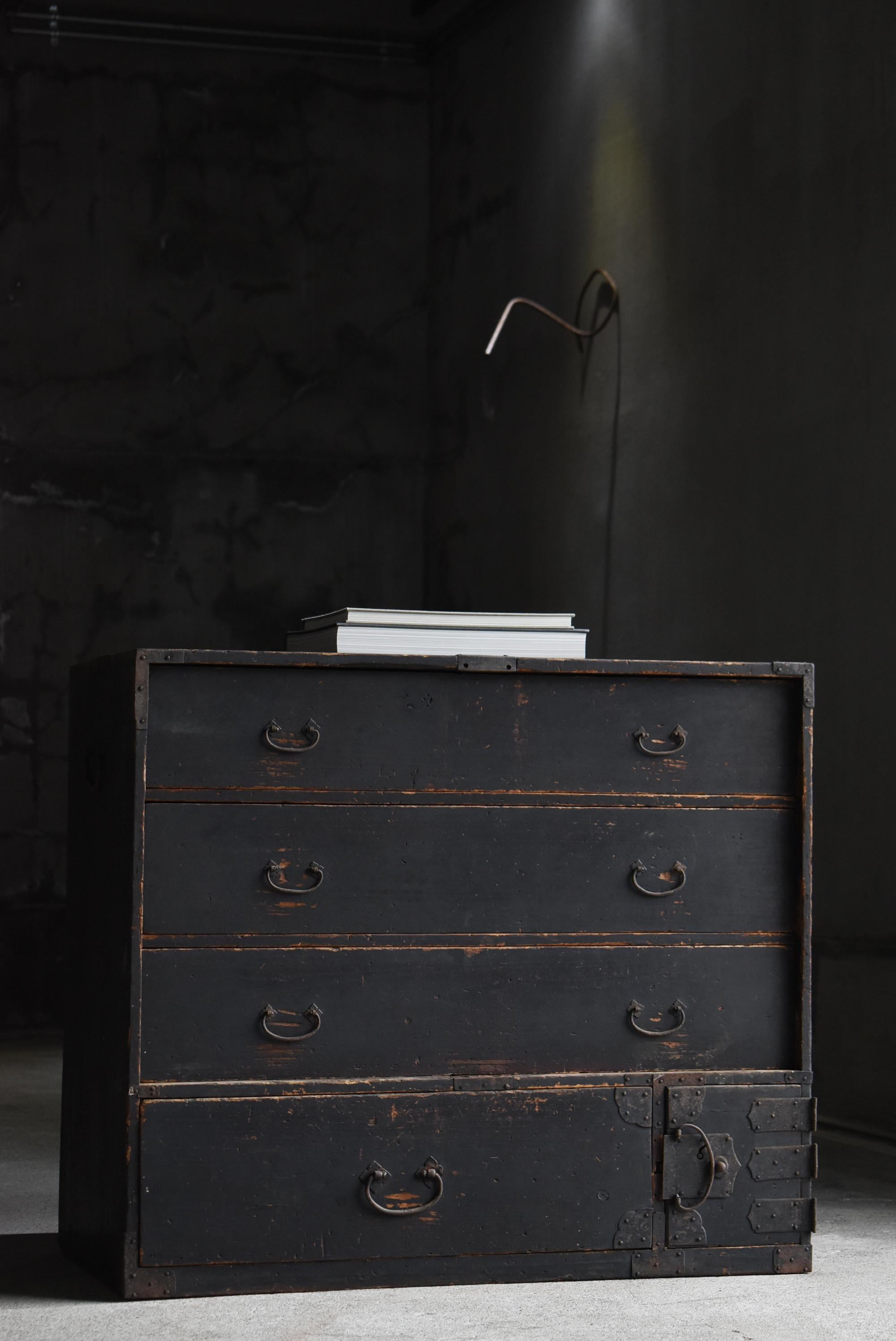 Meiji Ancien Tansu Noir Japonais 1860s-1900s / Buffet Tiroir de Rangement Wabisabi en vente