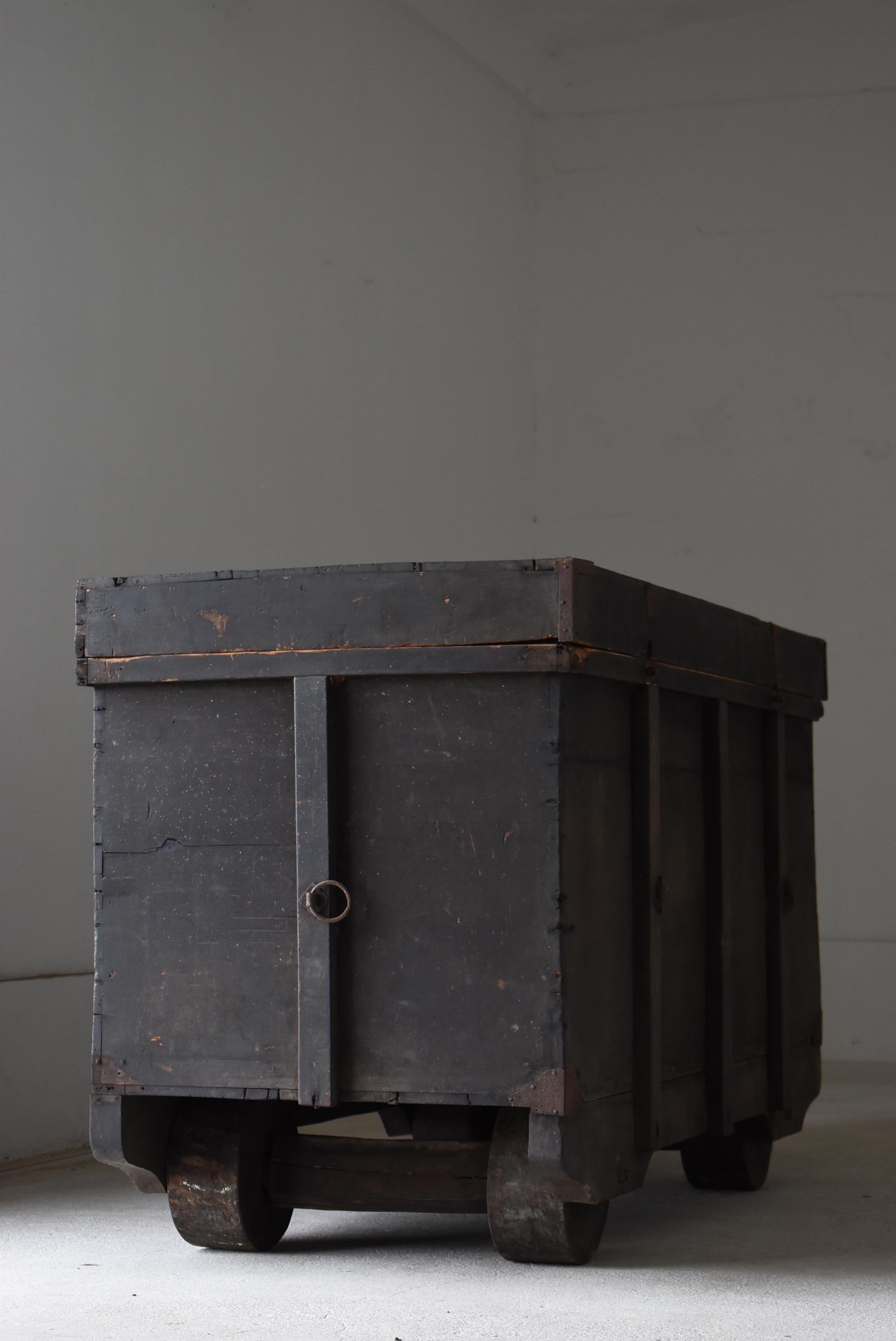Japanese Antique Black Tansu 1860s-1900s / Storage Box Cabinet Wabi Sabi  9