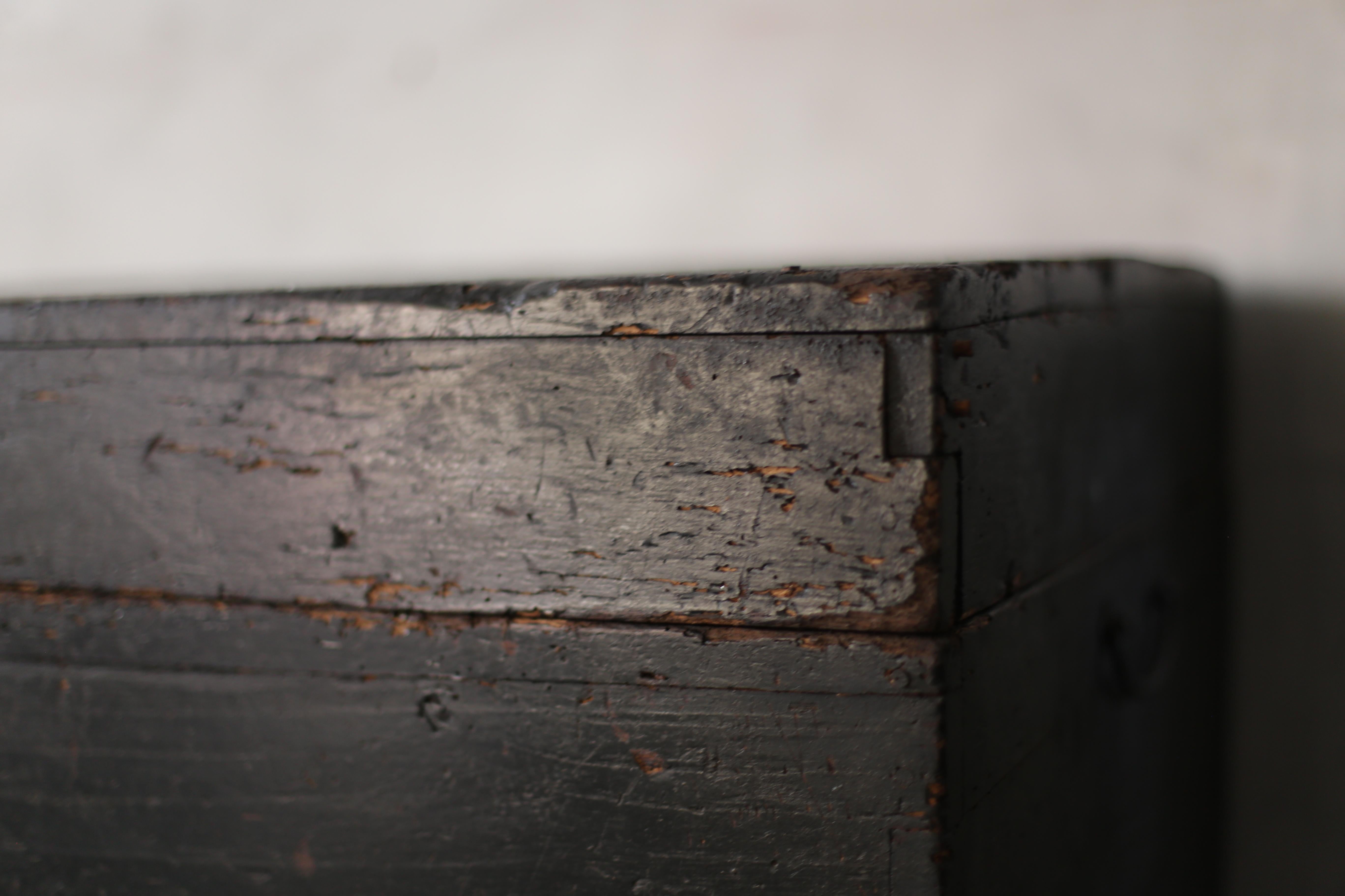 Cedar Japanese Antique Black Tansu 1860s-1900s / Storage Box Sofa Table Wabisabi For Sale