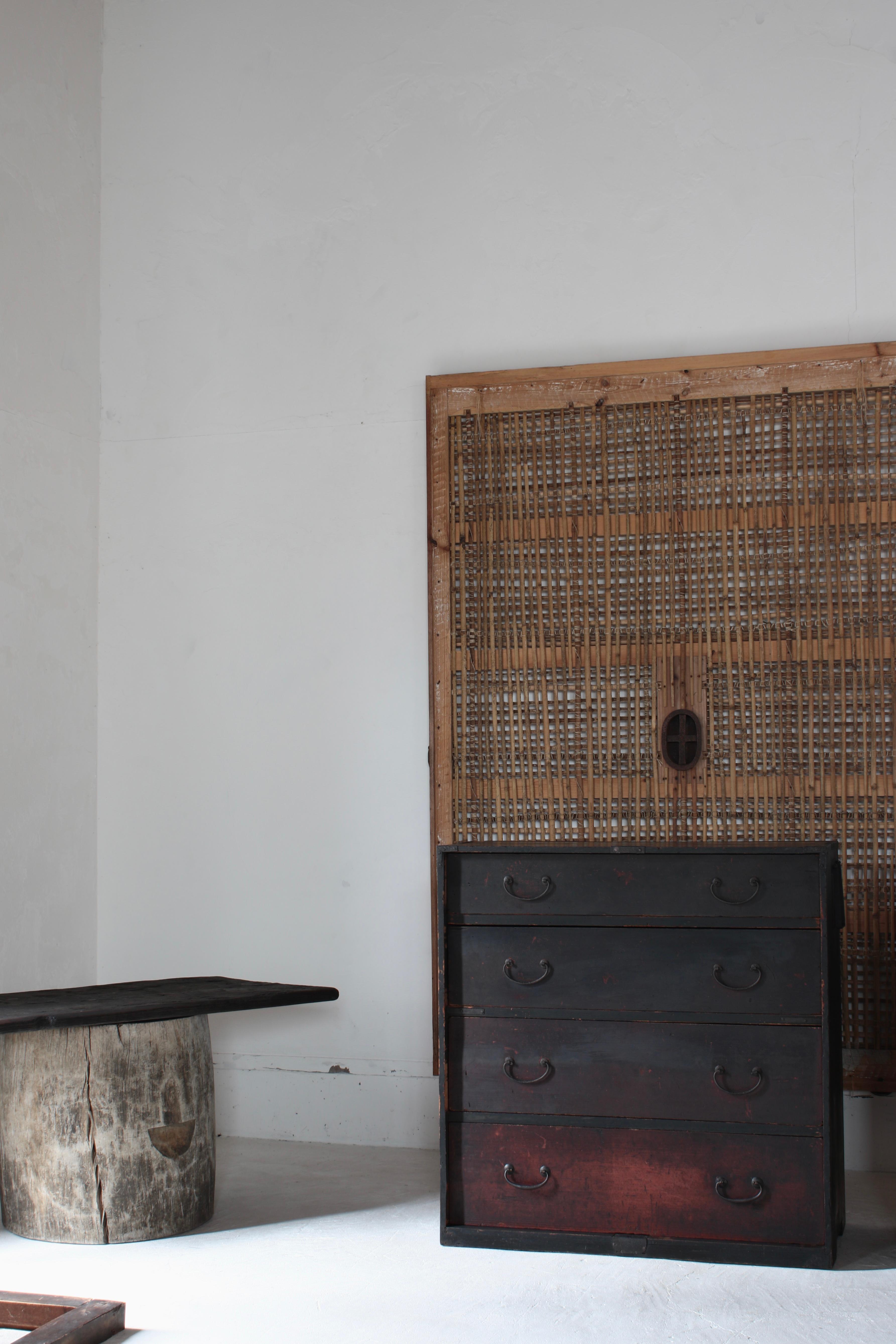 Japonais Antiquités japonaises Tansu / Tiroir de cabinet noir / 1868-1912s / Wabi-Sabi Mingei