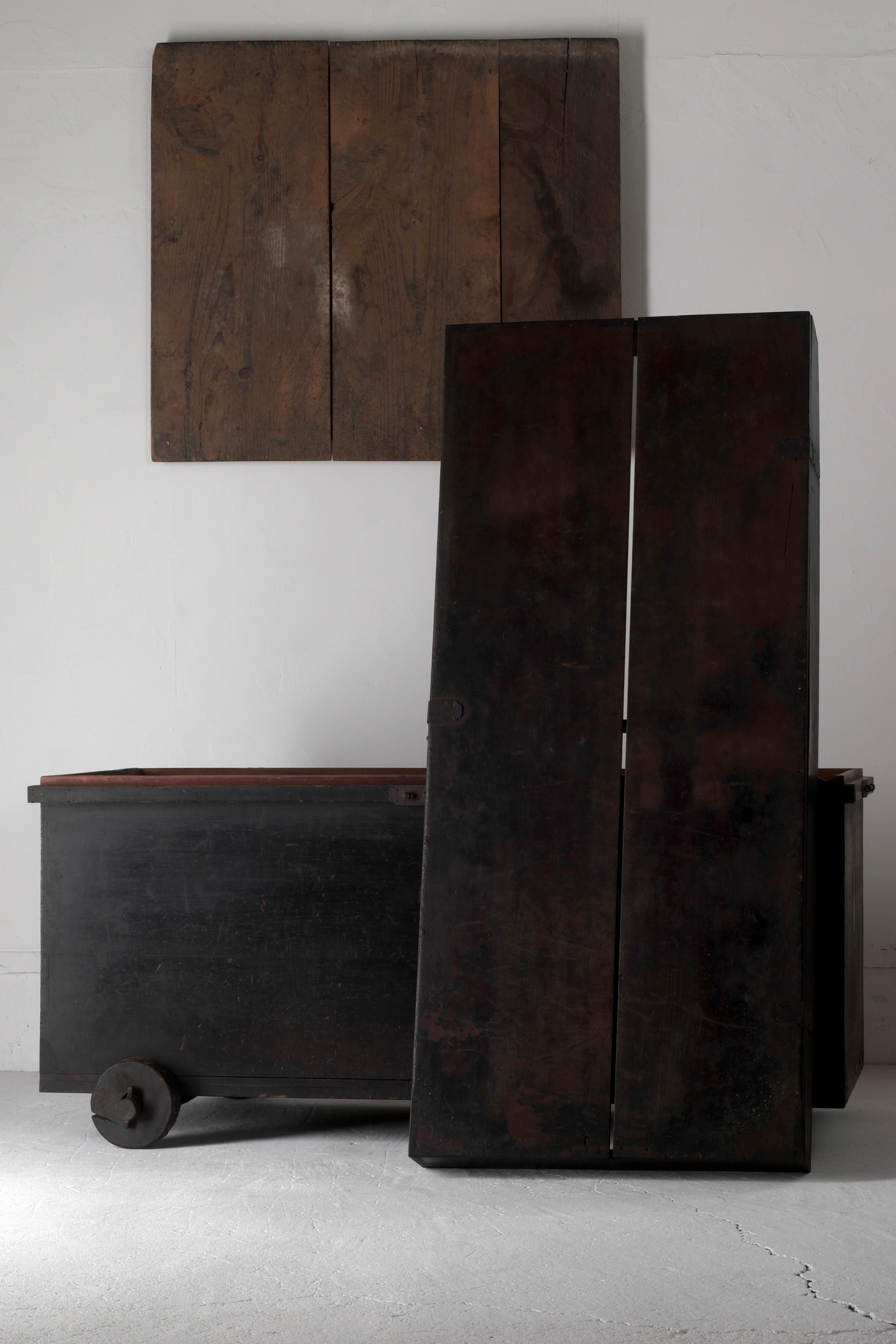 Antiquités japonaises Tansu / Cabinet Sideboard noir / 1860-1900s WabiSabi en vente 5