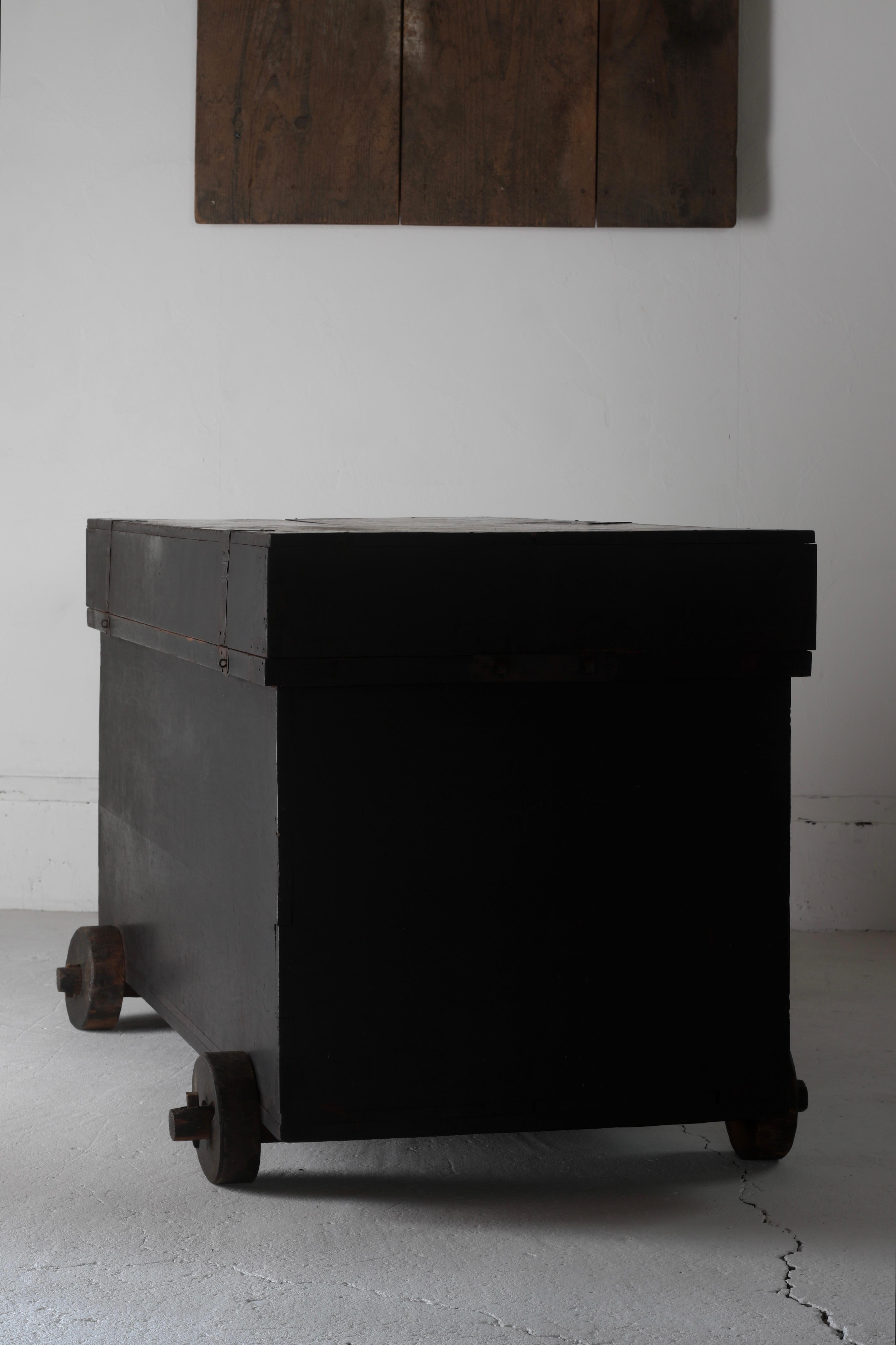 Japanese Antique Black Tansu / Cabinet Sideboard / 1860-1900s WabiSabi For Sale 2
