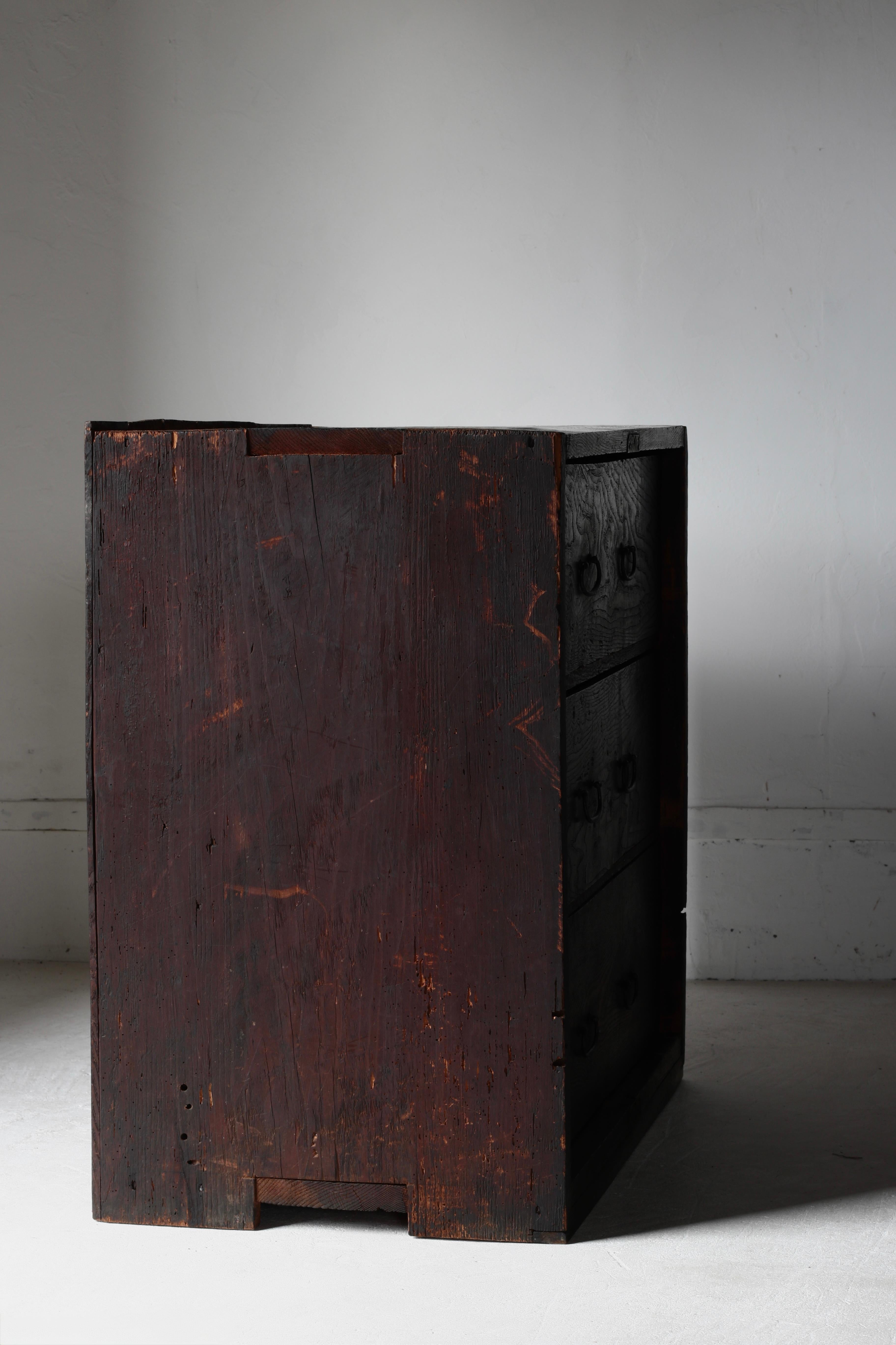 Antico Tansu nero giapponese / Credenza / 1868-1912 Wabi-sabi in vendita 5