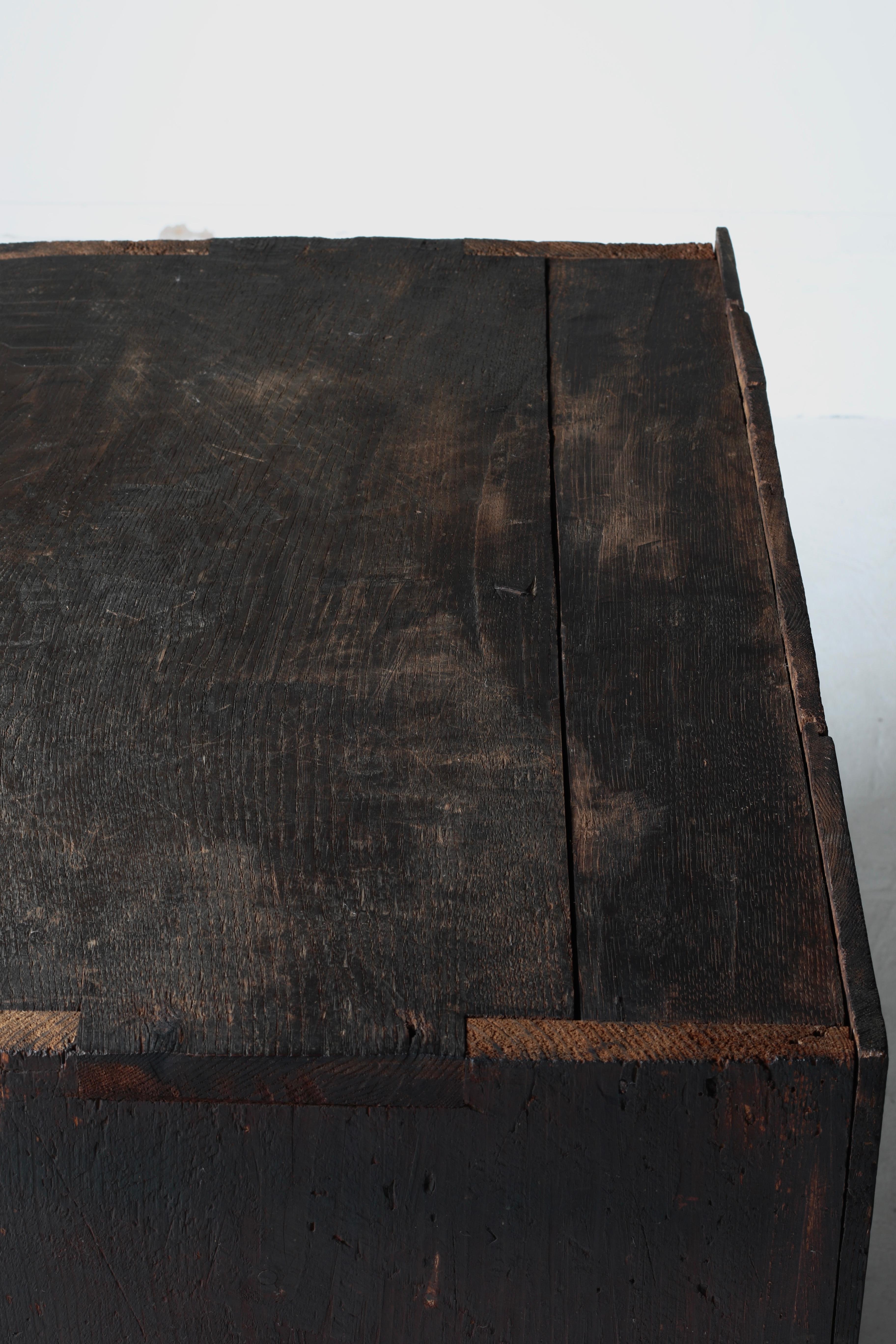 Antico Tansu nero giapponese / Credenza / 1868-1912 Wabi-sabi in vendita 6