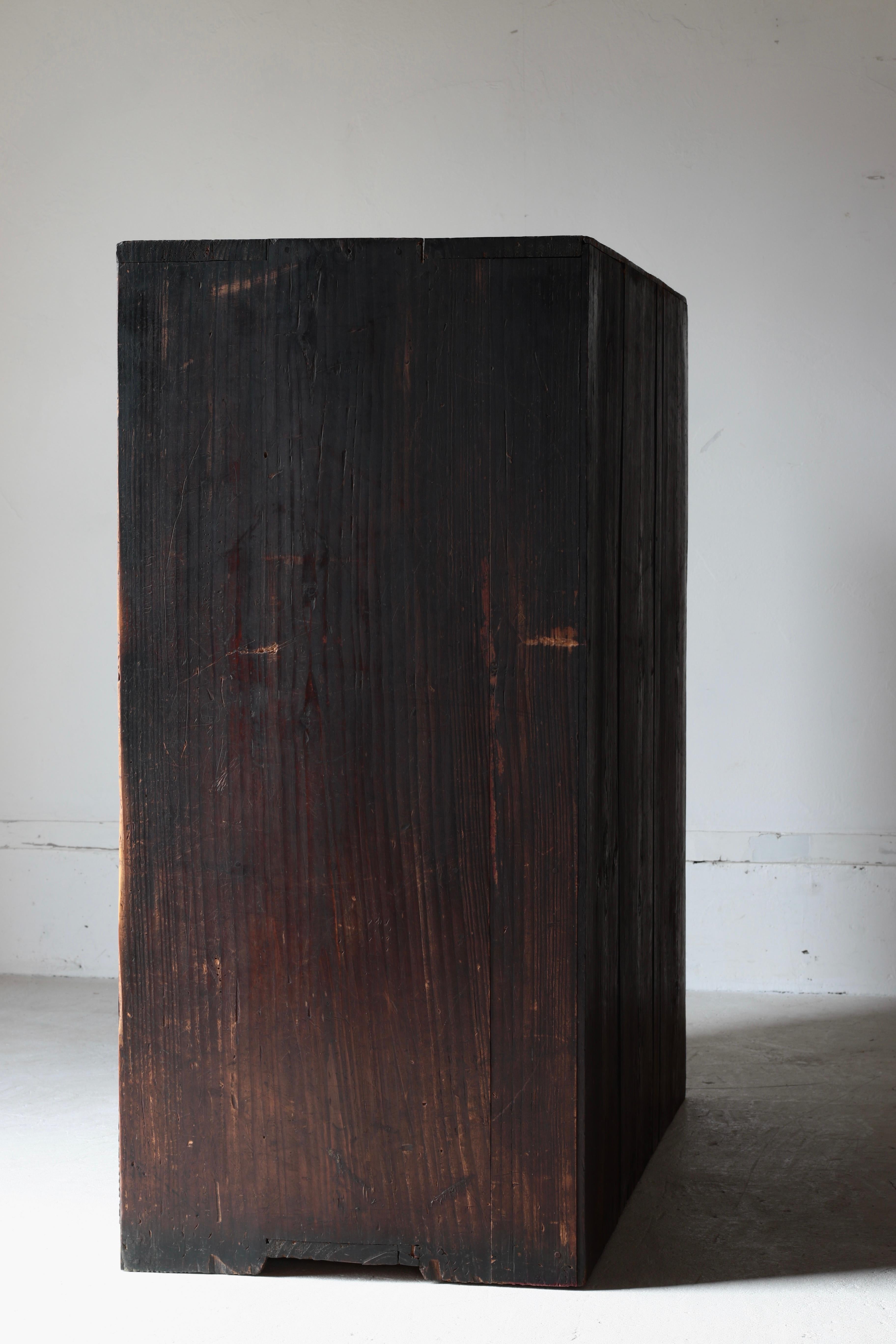 Japanische antike schwarze Tansu / Schrankaufbewahrung / 1868-1912er Jahre / Wabi-Sabi Mingei im Angebot 5