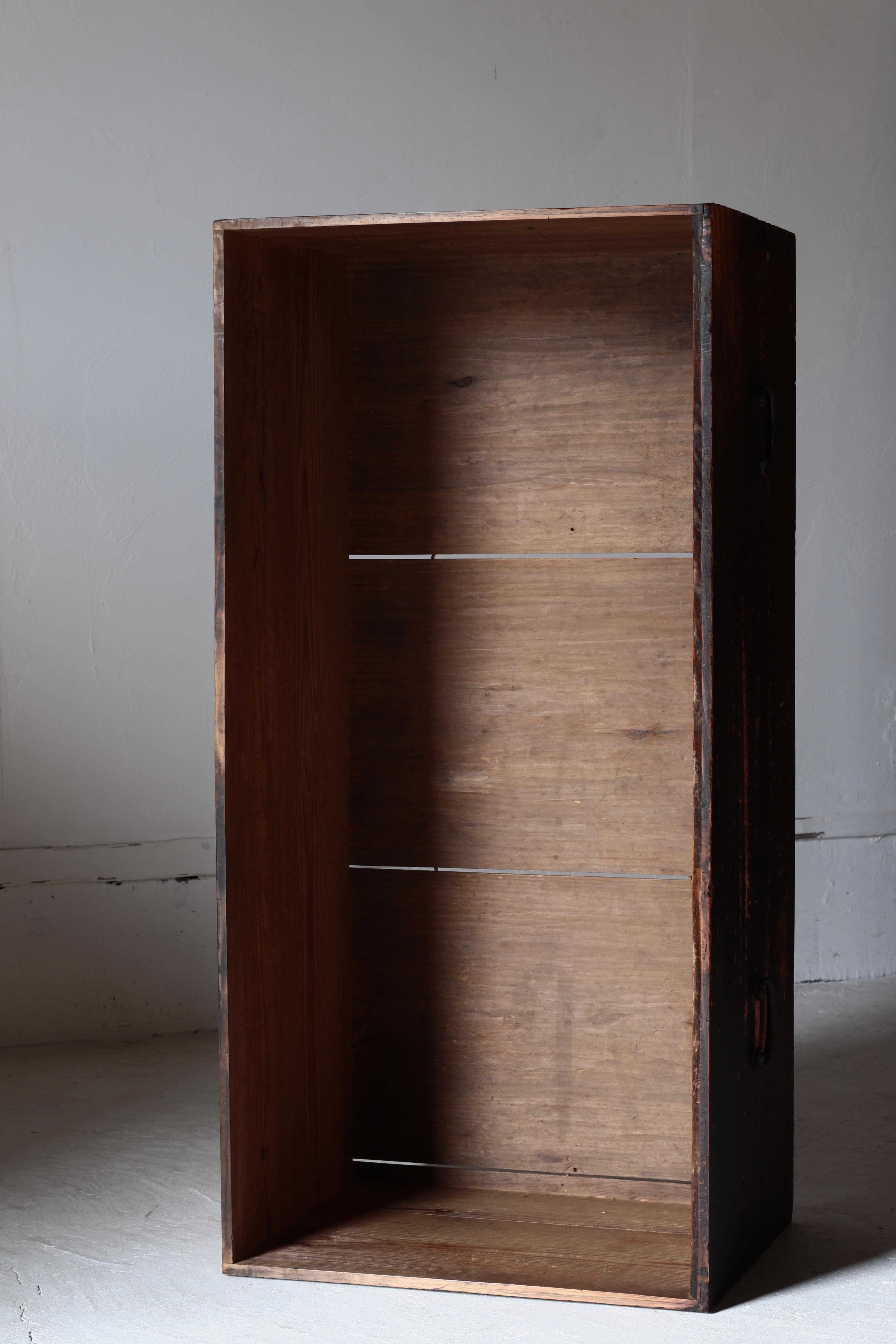 Japanische antike schwarze Tansu / Schrankaufbewahrung / 1868-1912er Jahre / Wabi-Sabi Mingei im Angebot 9