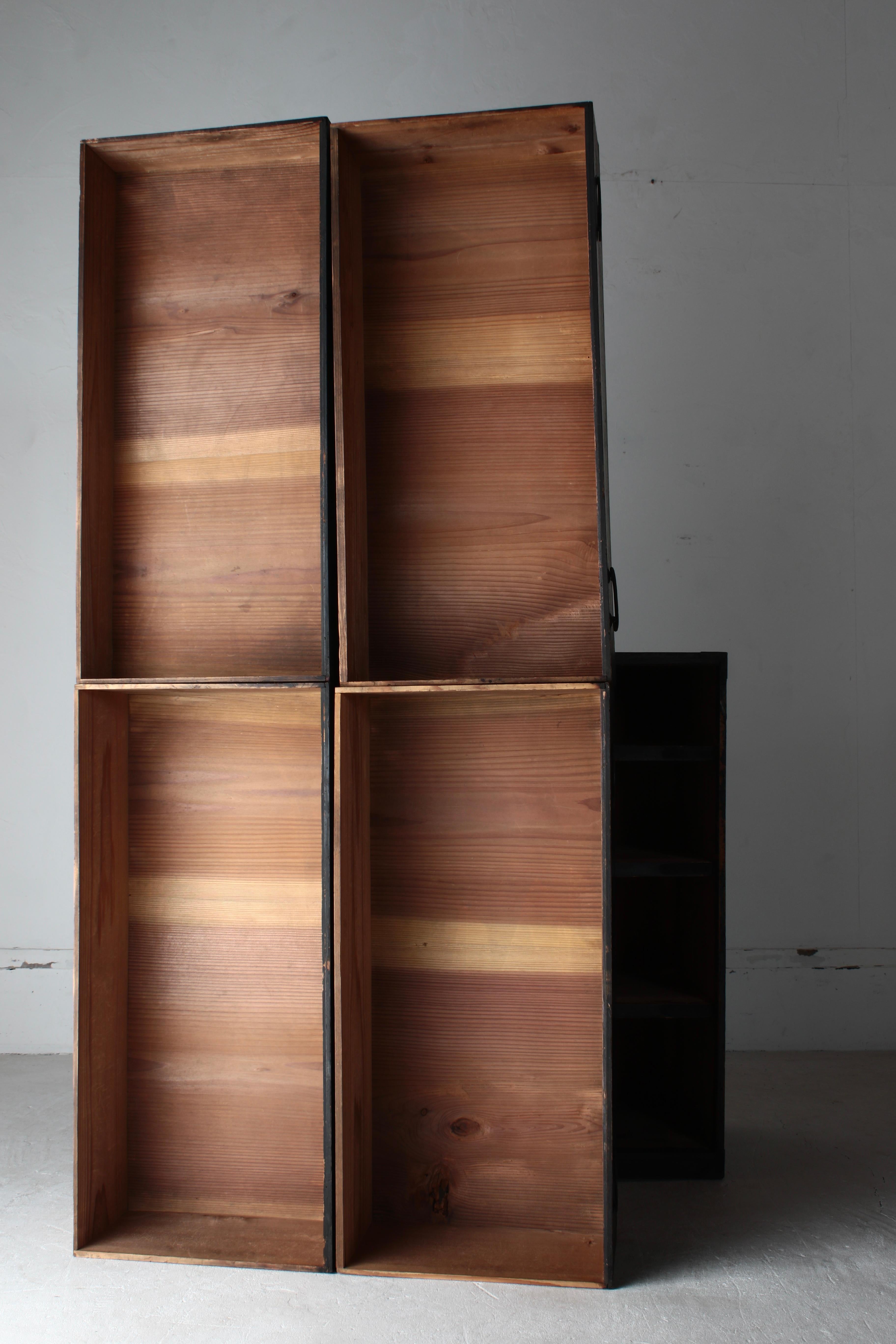 Japanischer antiker schwarzer Tansu / Schubladenschrank / 1868-1912s Wabi-Sabi im Angebot 11