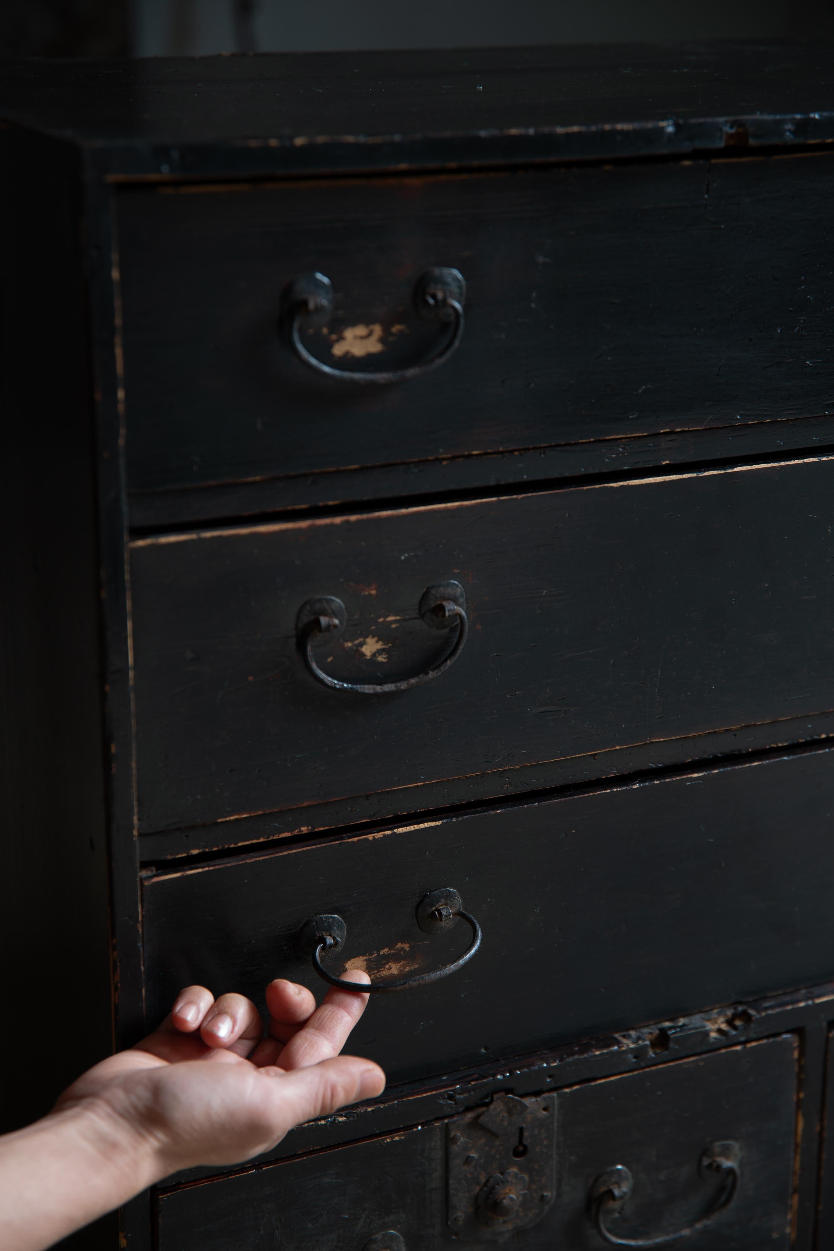 1860s-80s Japanese Edo antique wabi sabi Black Urushi mid Tansu chest of drawers 5