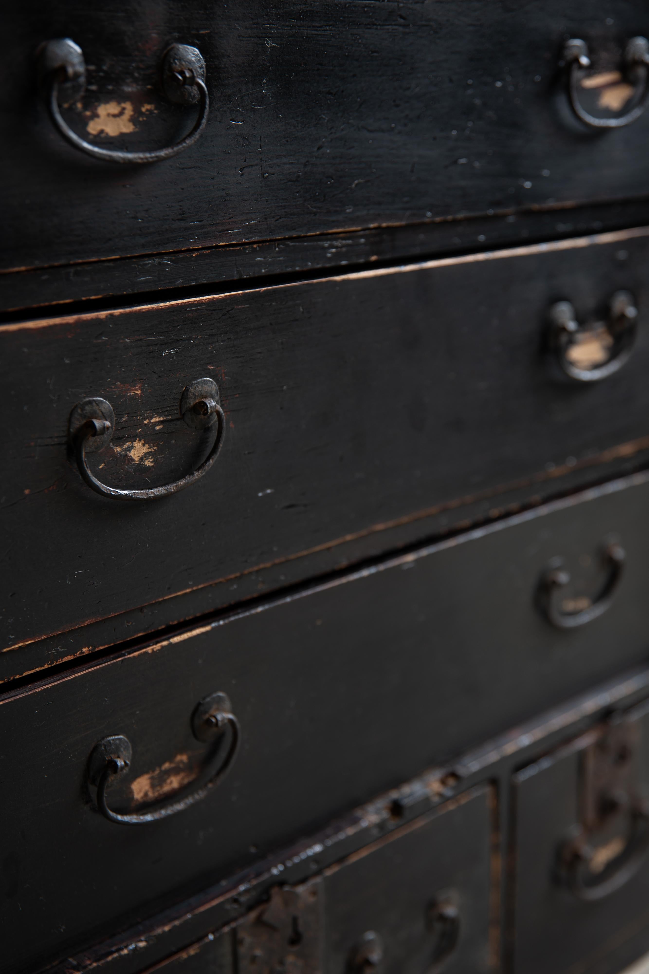 1860s-80s Japanese Edo antique wabi sabi Black Urushi mid Tansu chest of drawers 8
