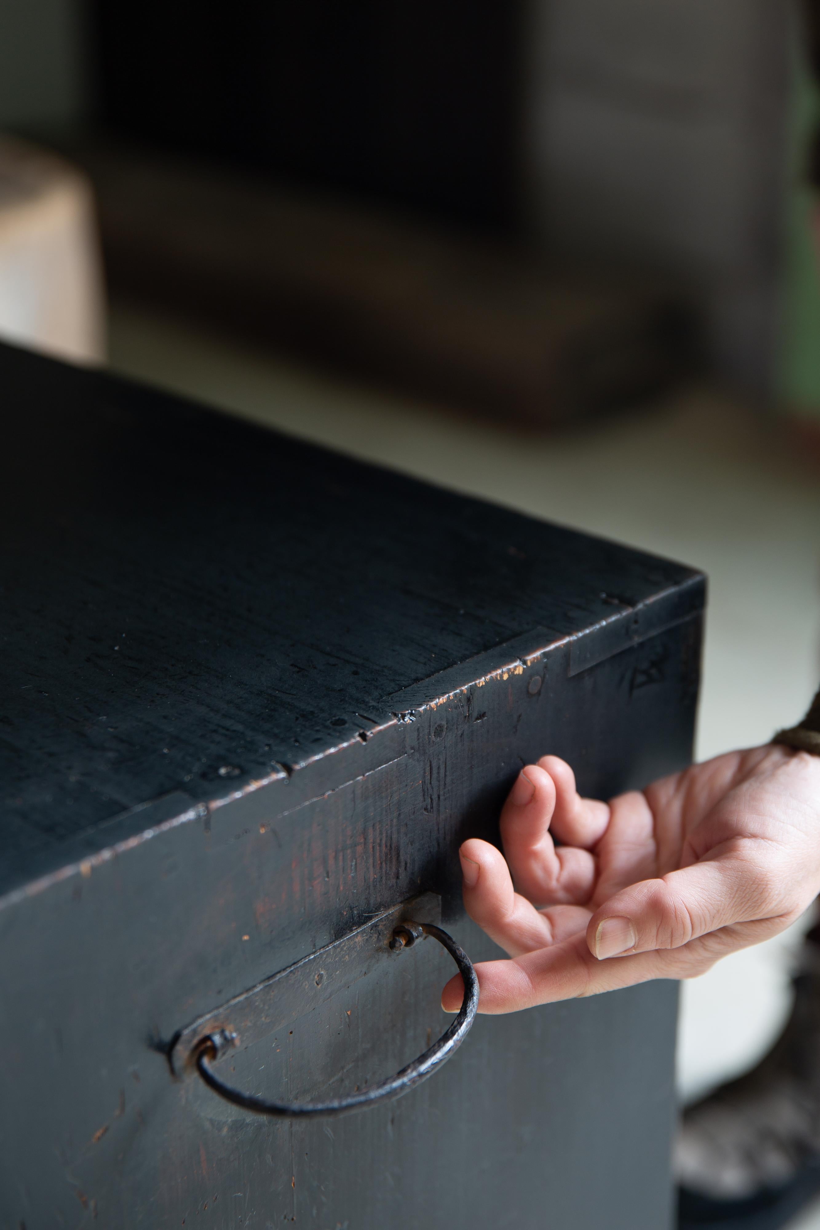 1860s-80s Japanese Edo antique wabi sabi Black Urushi mid Tansu chest of drawers 13