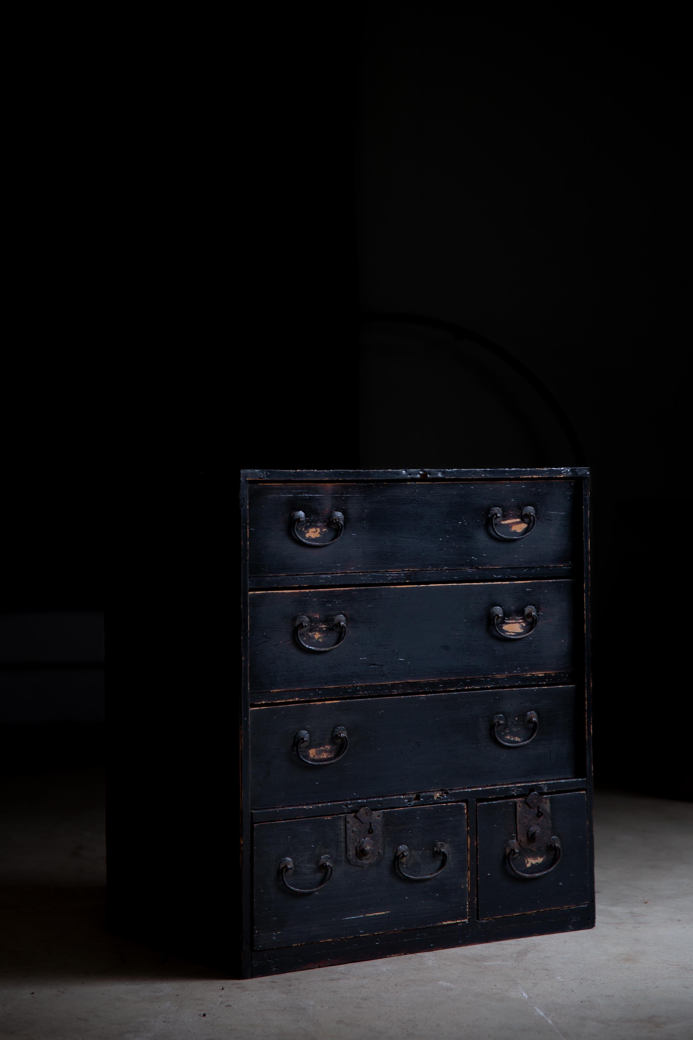 Lacquered 1860s-80s Japanese Edo antique wabi sabi Black Urushi mid Tansu chest of drawers