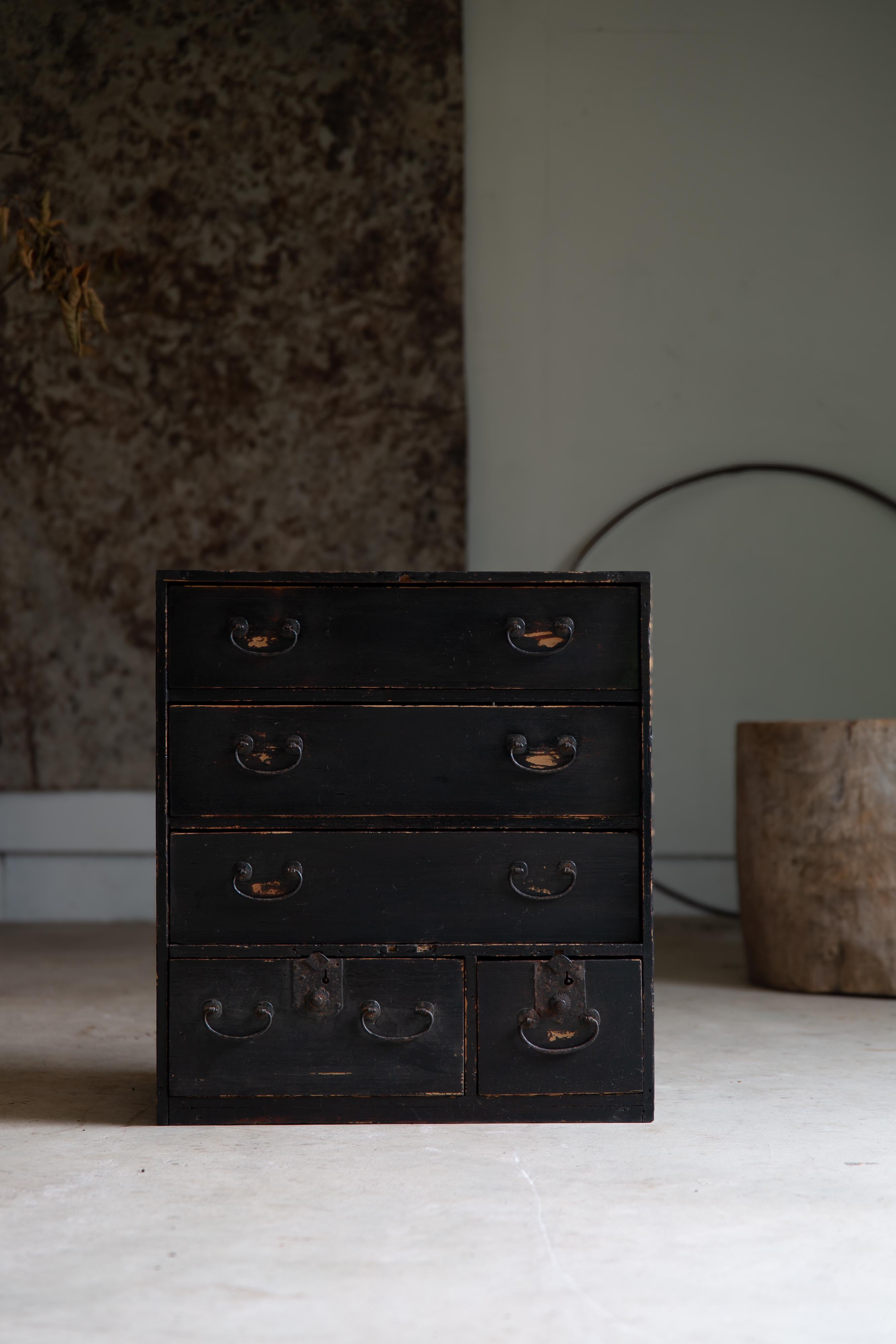 1860s-80s Japanese Edo antique wabi sabi Black Urushi mid Tansu chest of drawers 3