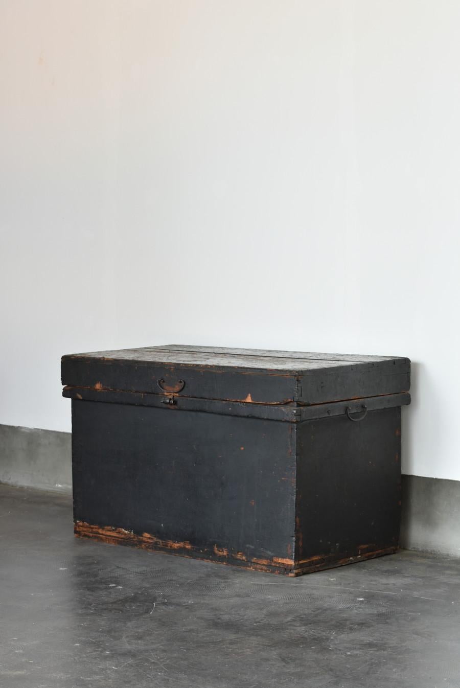 Japanese Antique Black Wooden Box/1800-1900/Coffee Table/Mingei Storage Box 5
