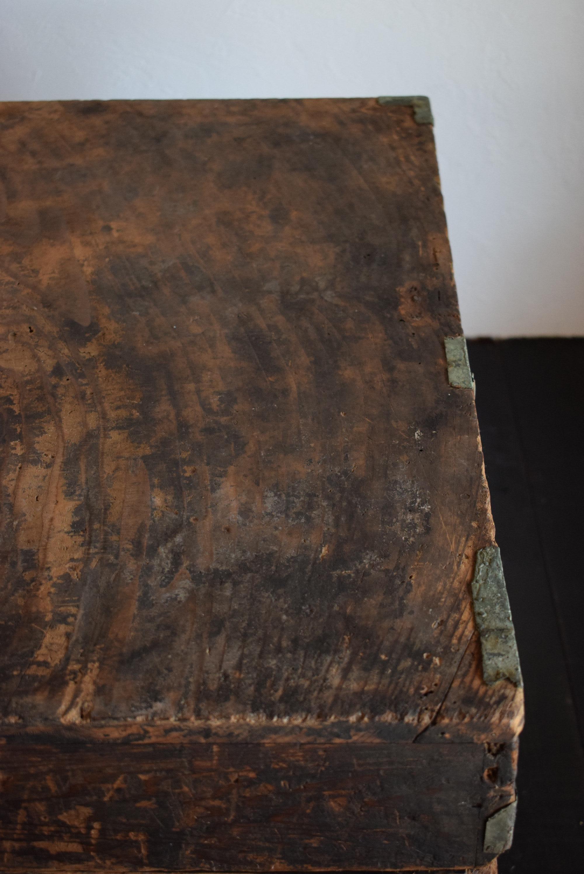Japanese Antique Black Wooden Box 1860s-1900s/Sofa Table Tansu Mingei Storage For Sale 6