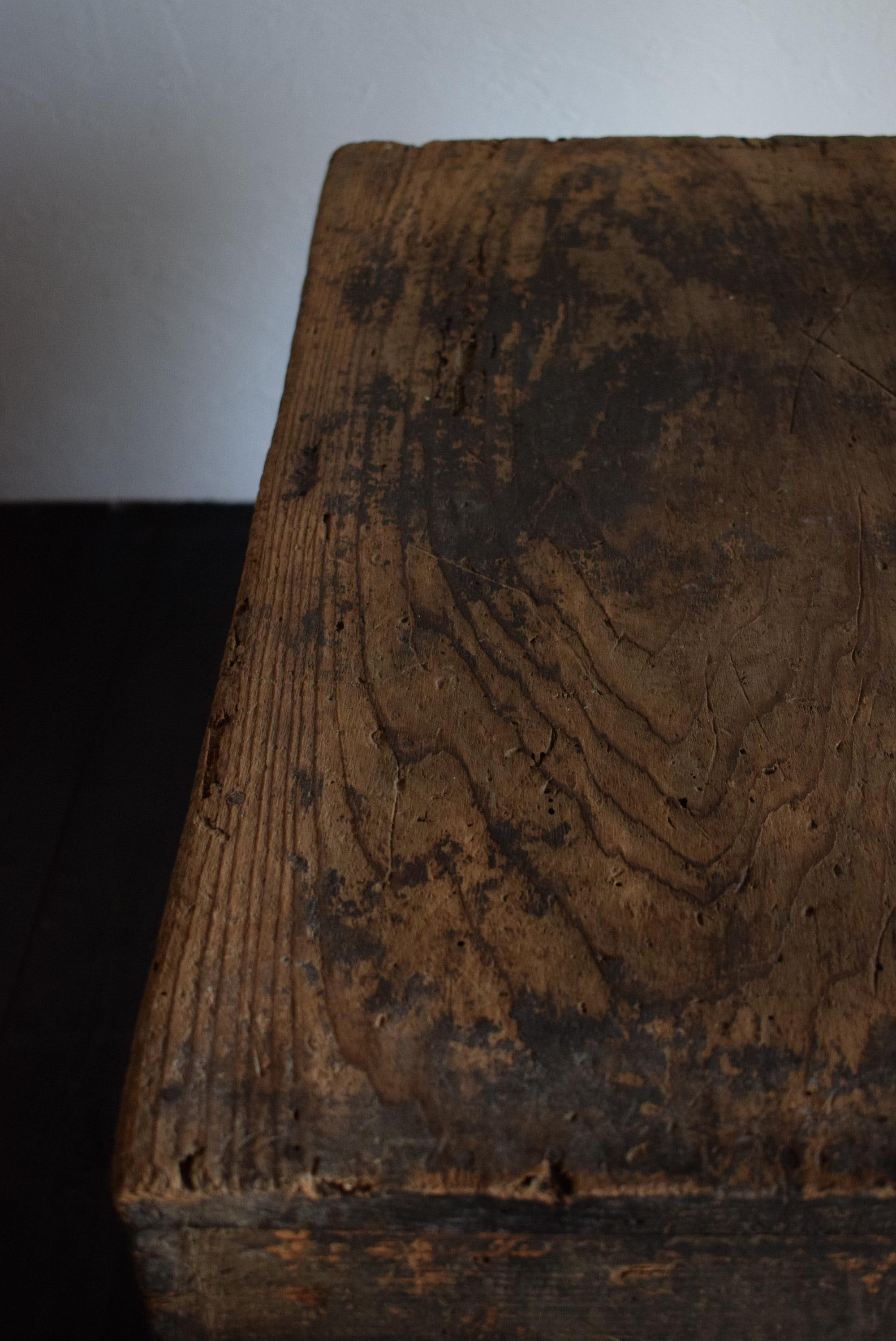 Japanische antike schwarze Holzschachtel 1860er-1900er Jahre/Sofa-Tisch Tansu Mingei Aufbewahrung im Angebot 1