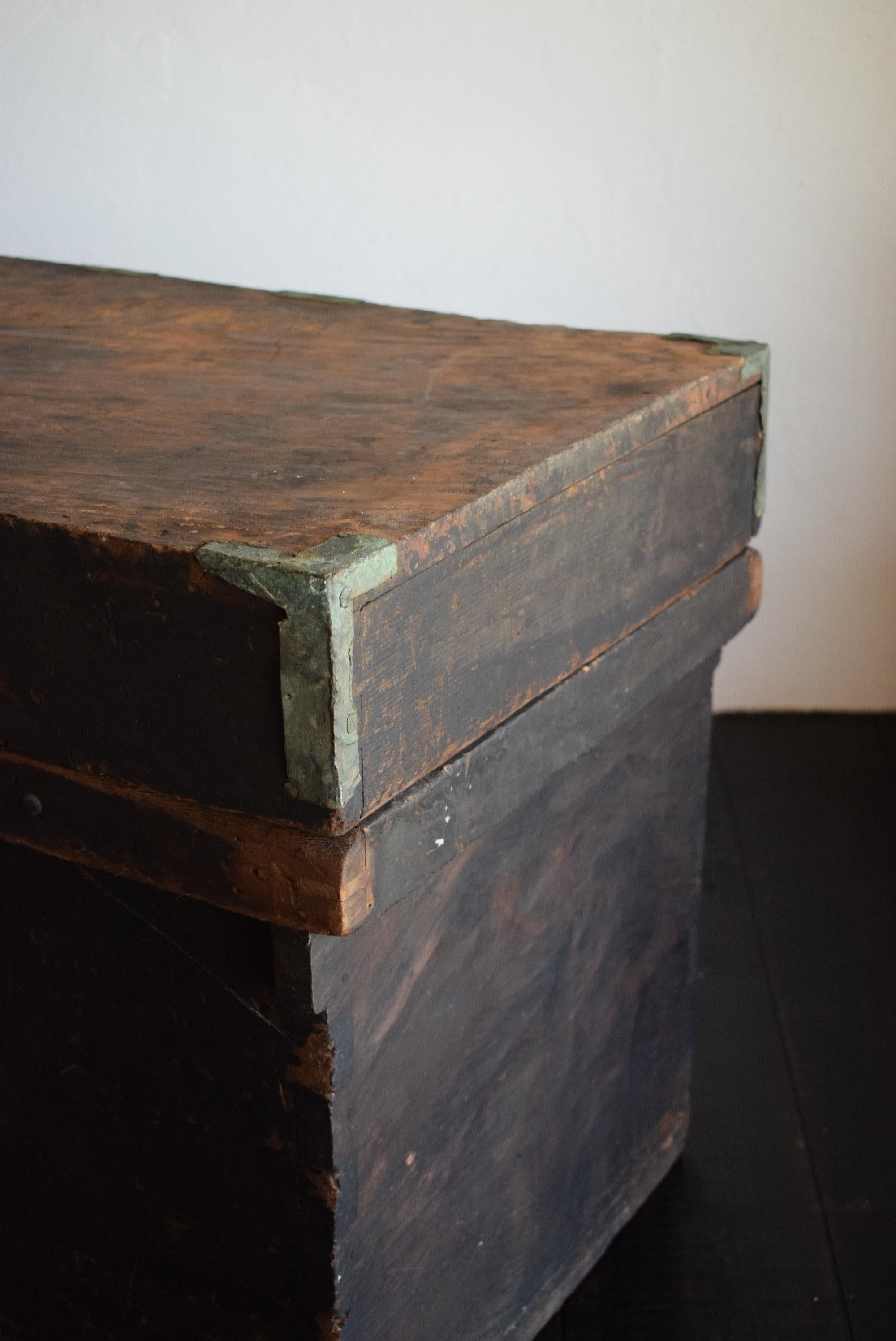 Japanese Antique Black Wooden Box 1860s-1900s/Sofa Table Tansu Mingei Storage For Sale 3