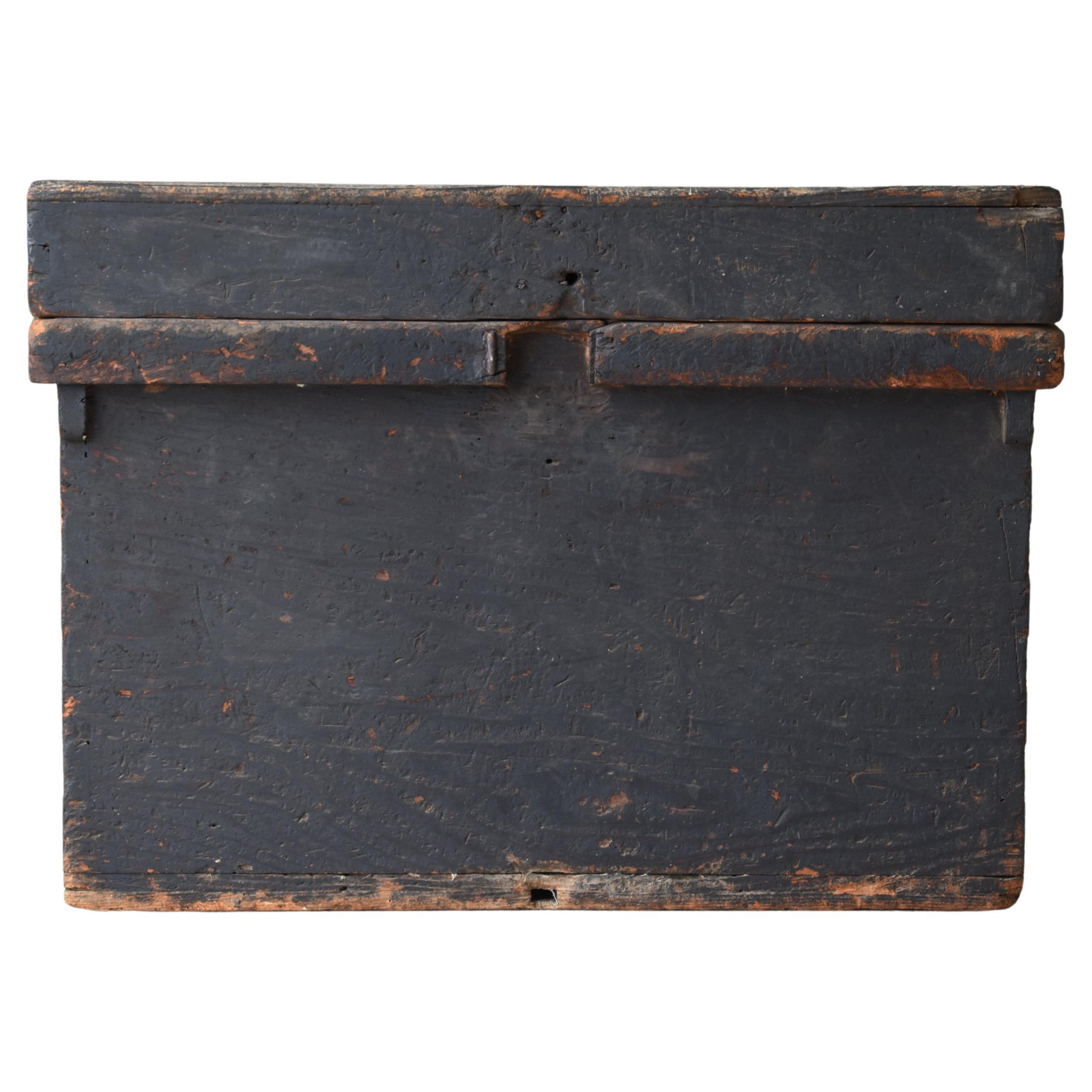 Japanese Antique Wooden Box 1860s1900s/Storage Sofa Table Tansu Coffee