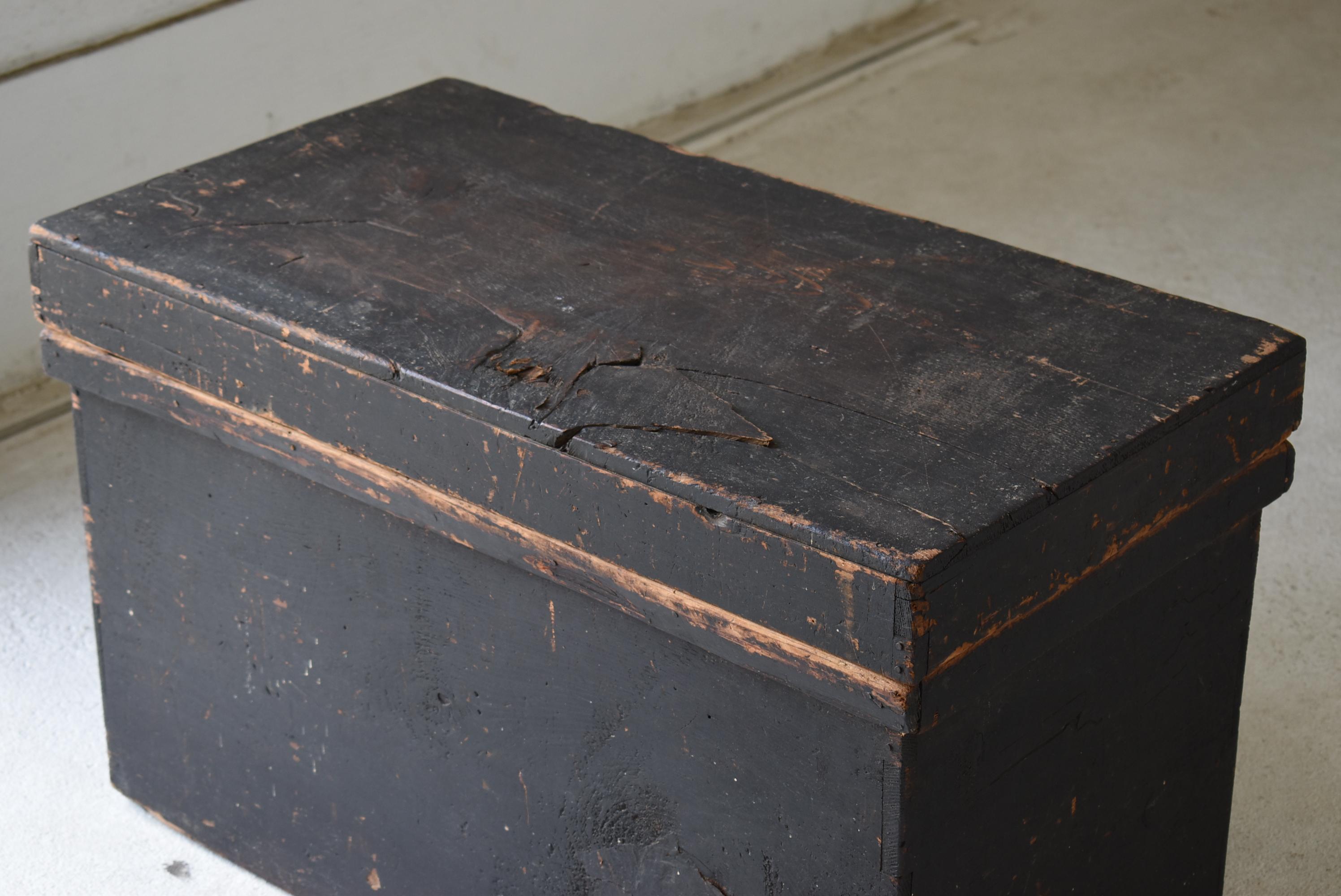 20th Century Japanese Antique Black Wooden Box 1860s-1900s/Sofa Table Tansu Storage Wabi-Sabi