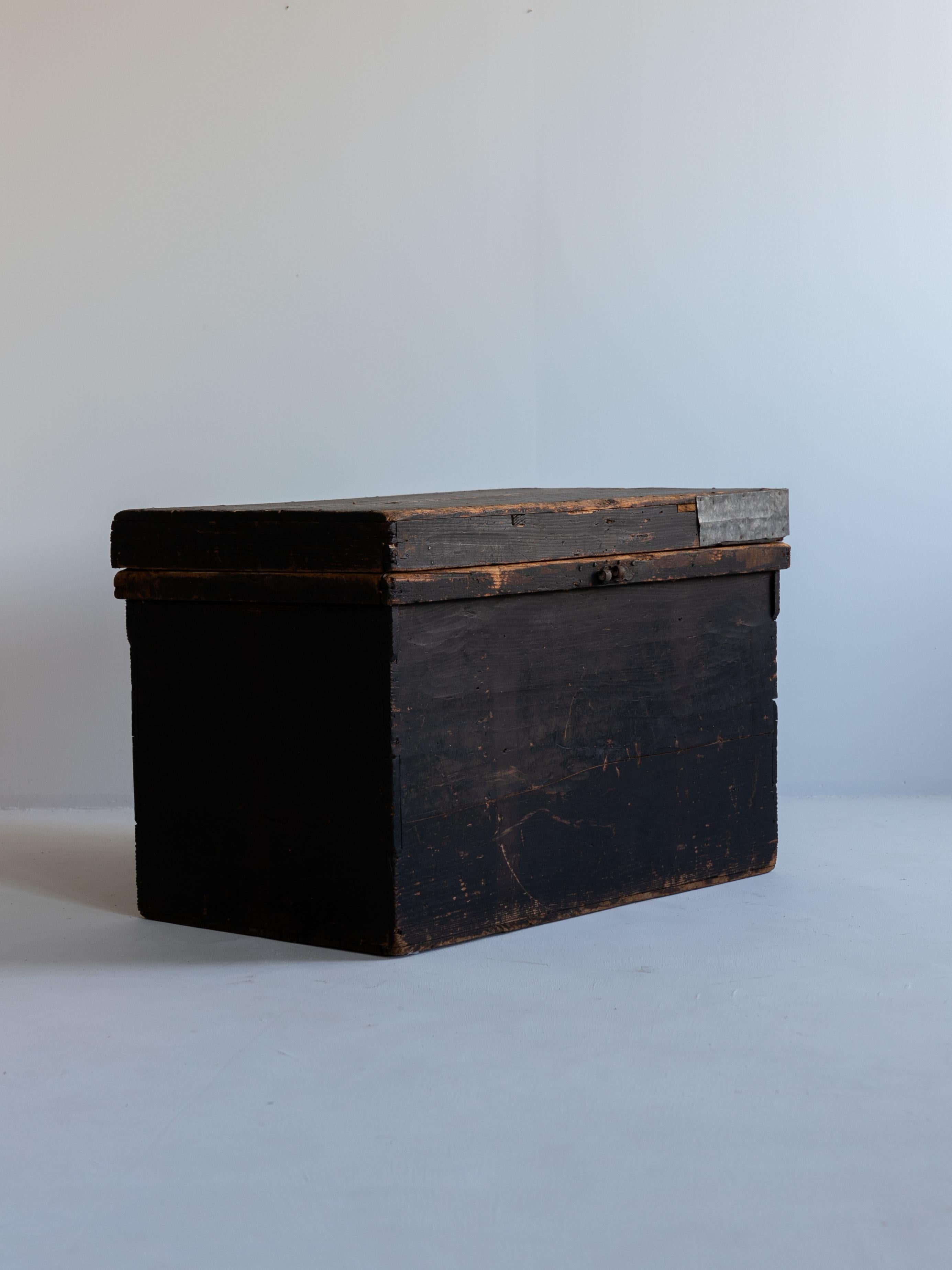 Meiji Japanese Antique Black Wooden Box 1860s-1900s / Sofa Table Tansu Wabi Sabi