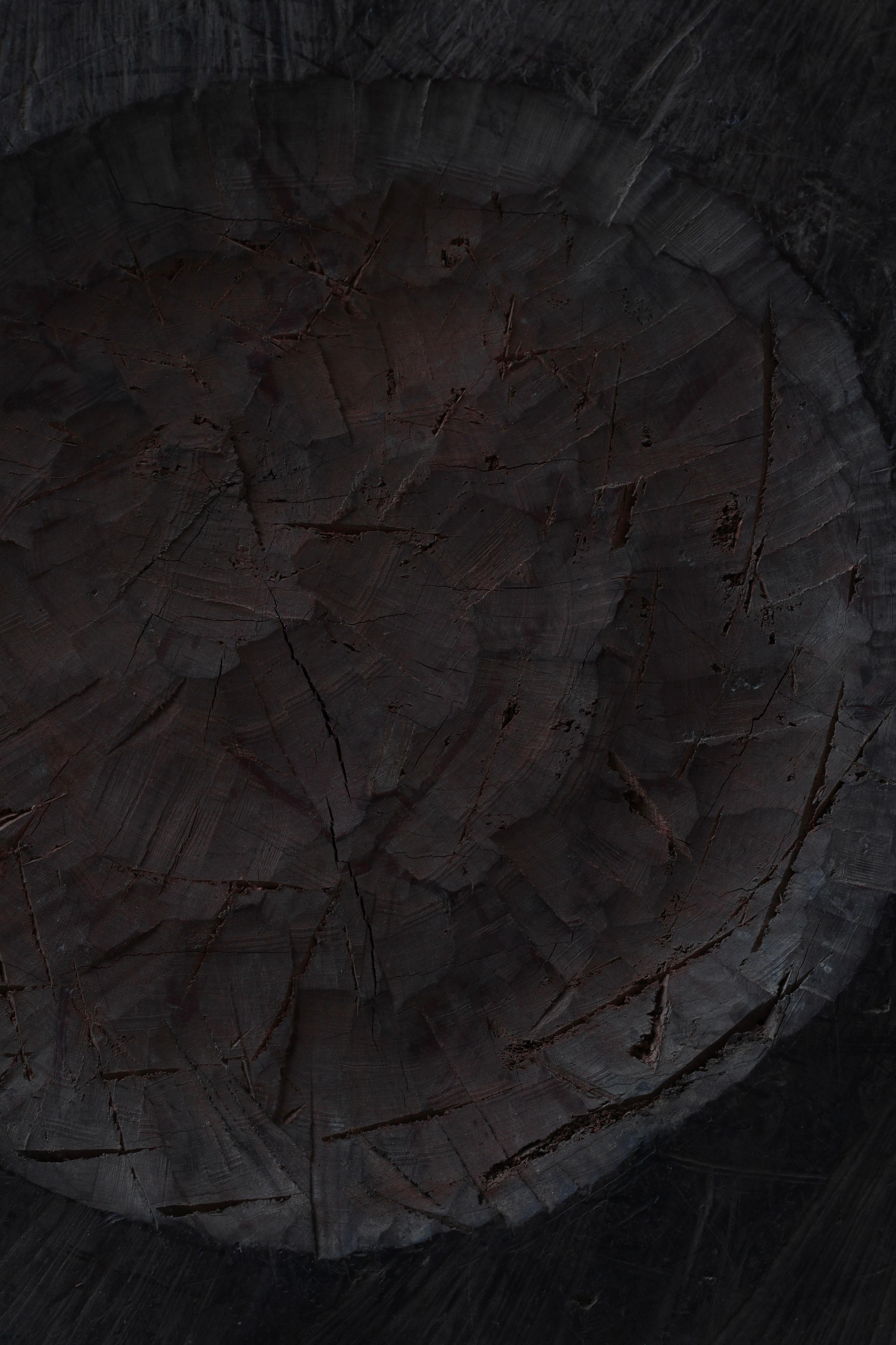 Table basse / table d'appoint japonaise ancienne en bois noir / 1868-1912s Wabi-sabi en vente 1